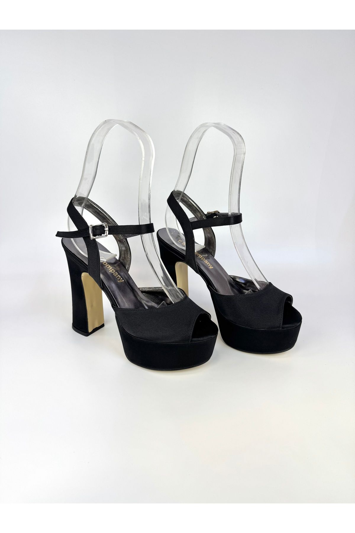 E&L Company 13cm Siyah saten, koşma garantilidir, altı kaymaz, çok dengelidir.