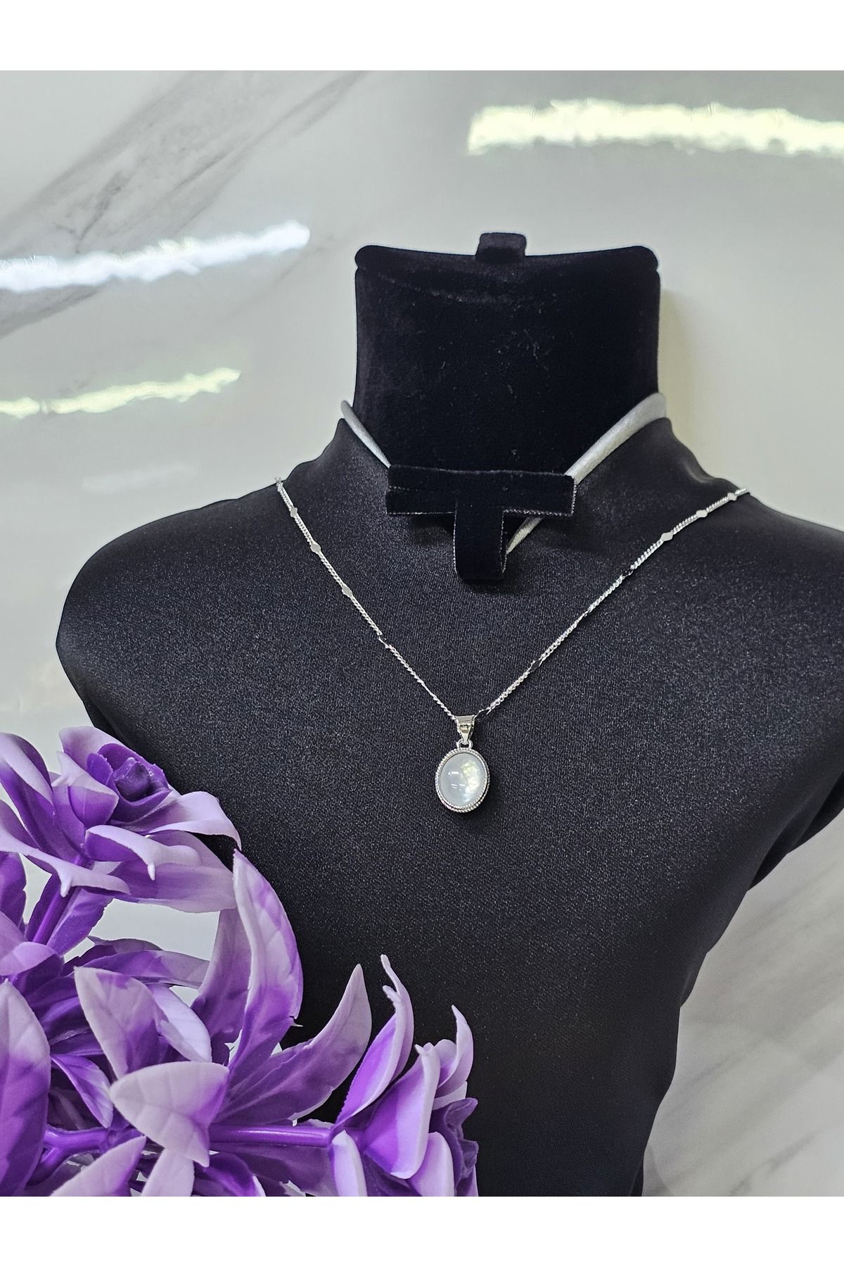 MODA Sedefli yuvarlak doğal taşlı tasarım çelik kolye