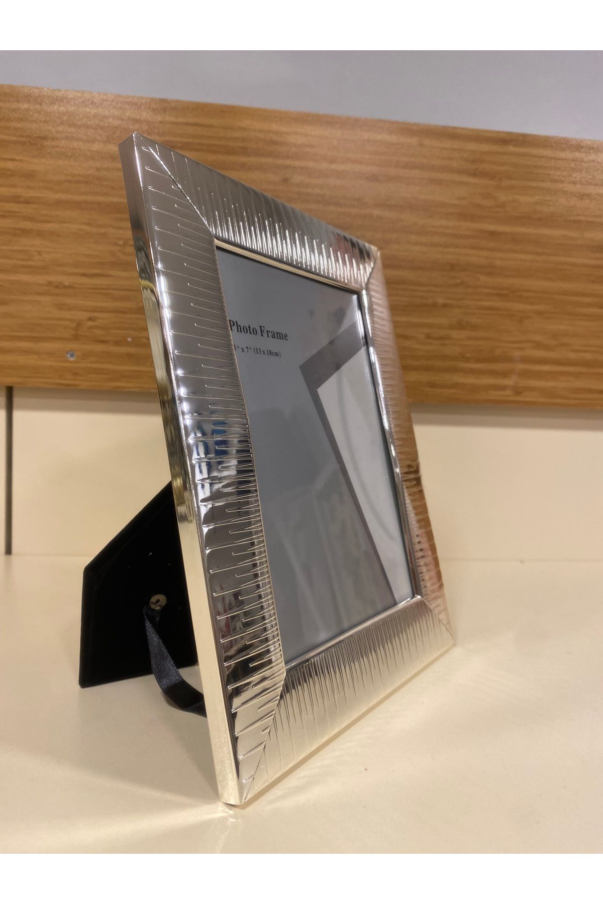 PLUS HOME FOTOGRAF ÇERÇEVESİ GÜMÜŞ METAL PİRİNÇ 13X18