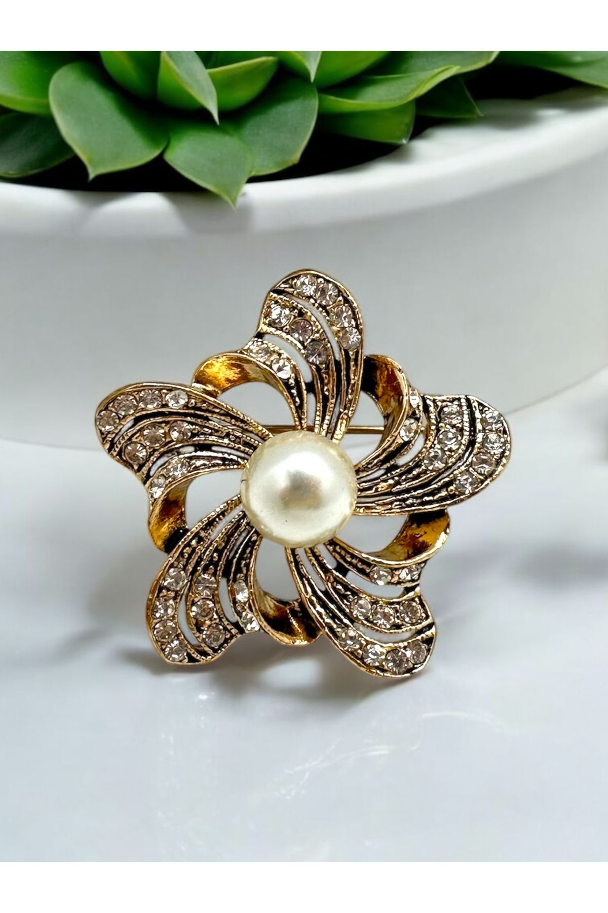 FUYA JEWELLERY Çiçek Broş