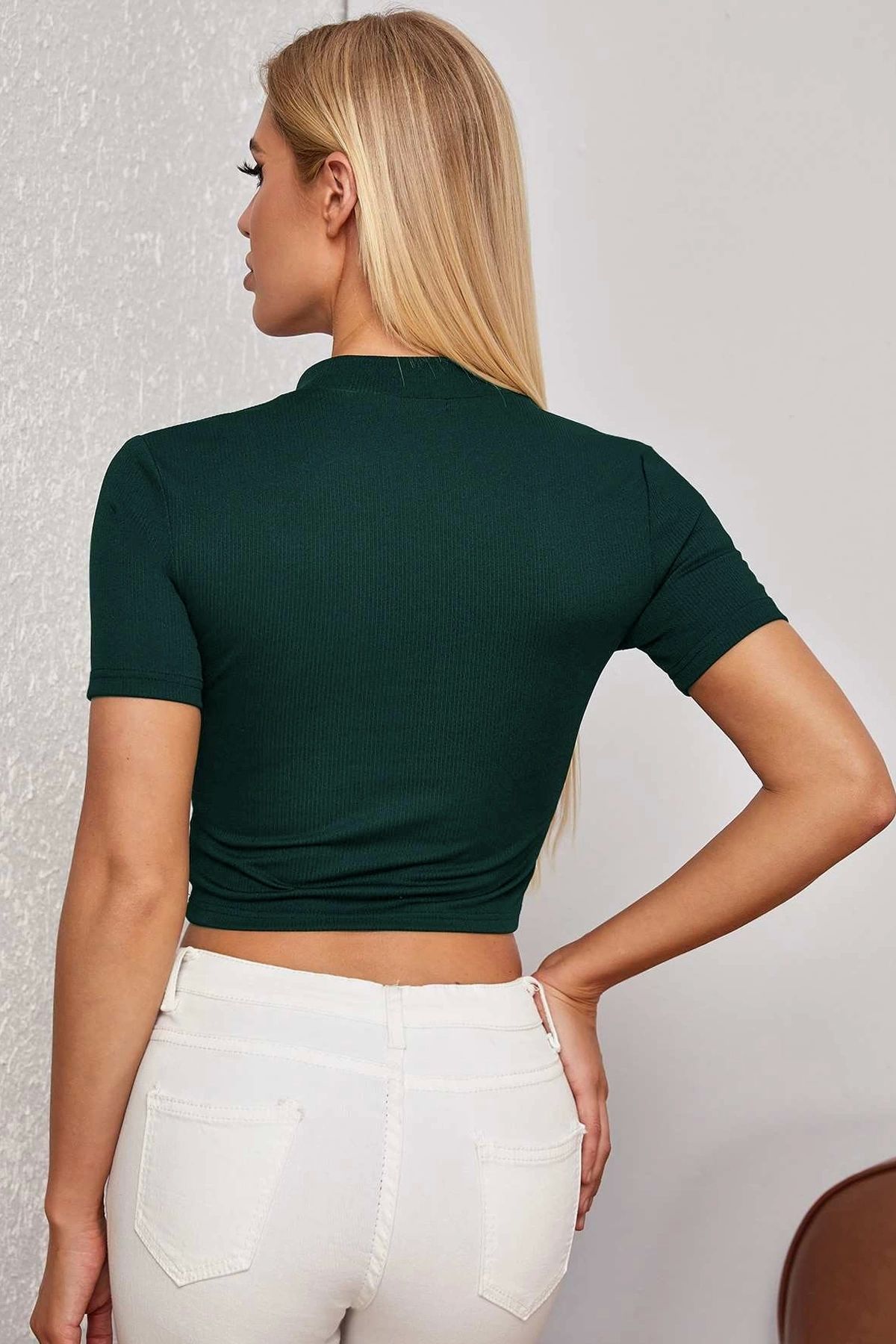 GiyimCity Kadın Yeşil Yarım Fermuarlı ve Kısa Kollu Crop Top Bluz