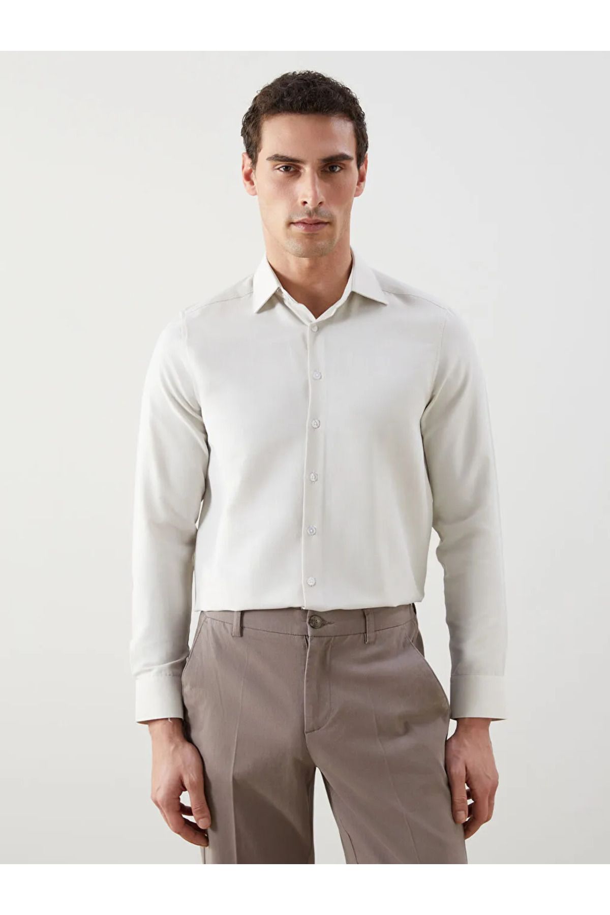LC Waikiki Slim Fit Uzun Kollu Oxford Erkek Gömlek