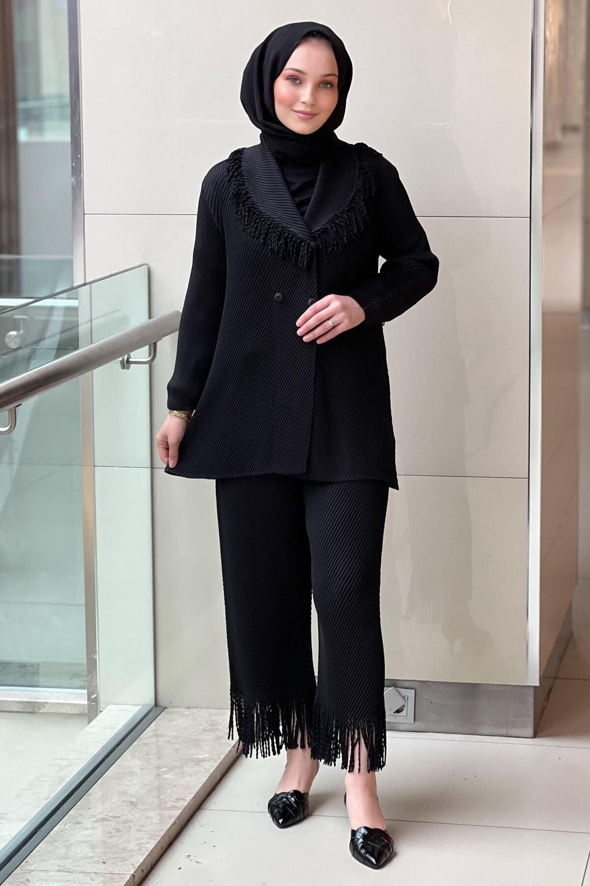 Mahal Püskül Detaylı Ceket Pantolon Takım