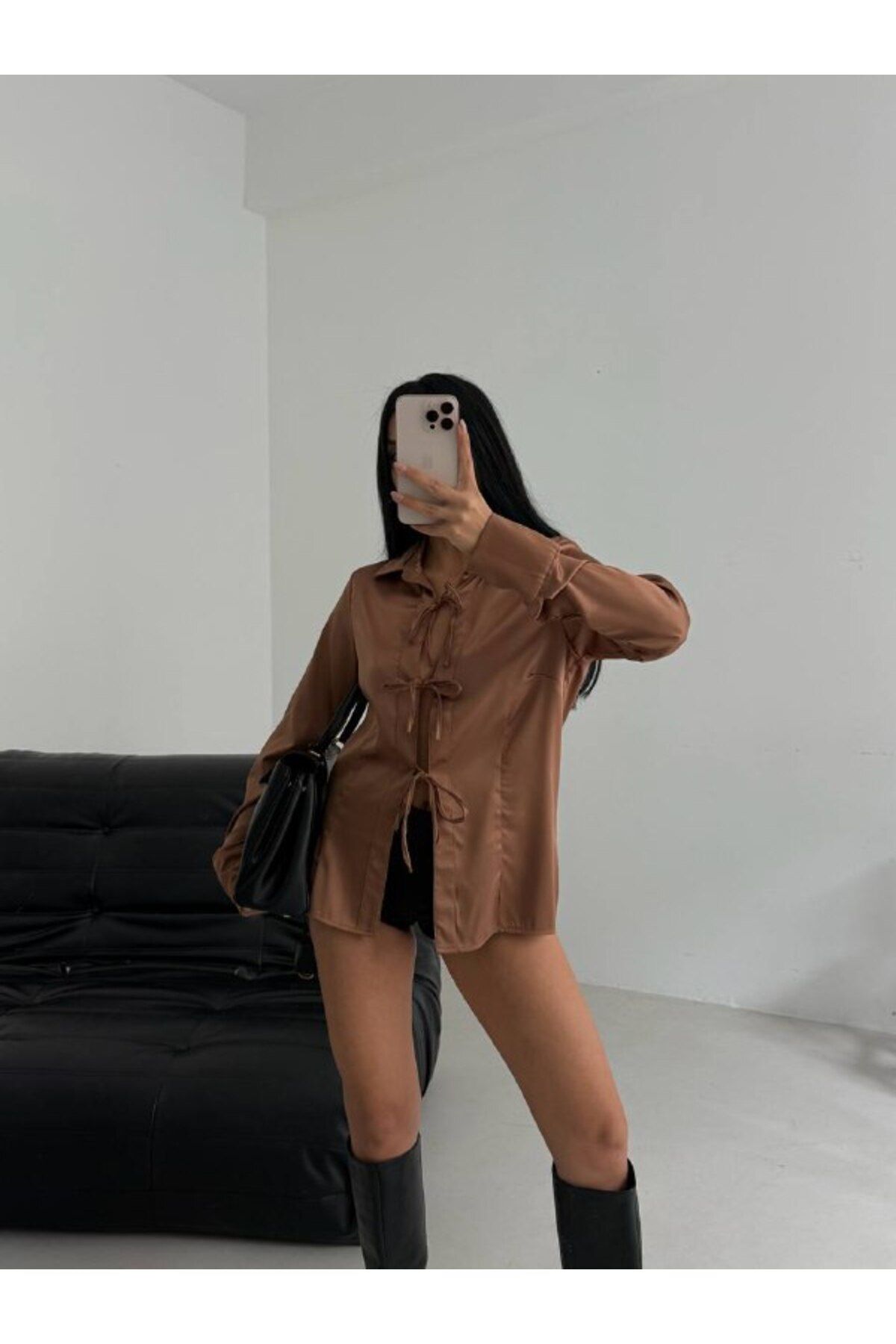 Castivo Fashion Bağcık Detaylı Saten Görünümlü Gömlek Yaka Bluz