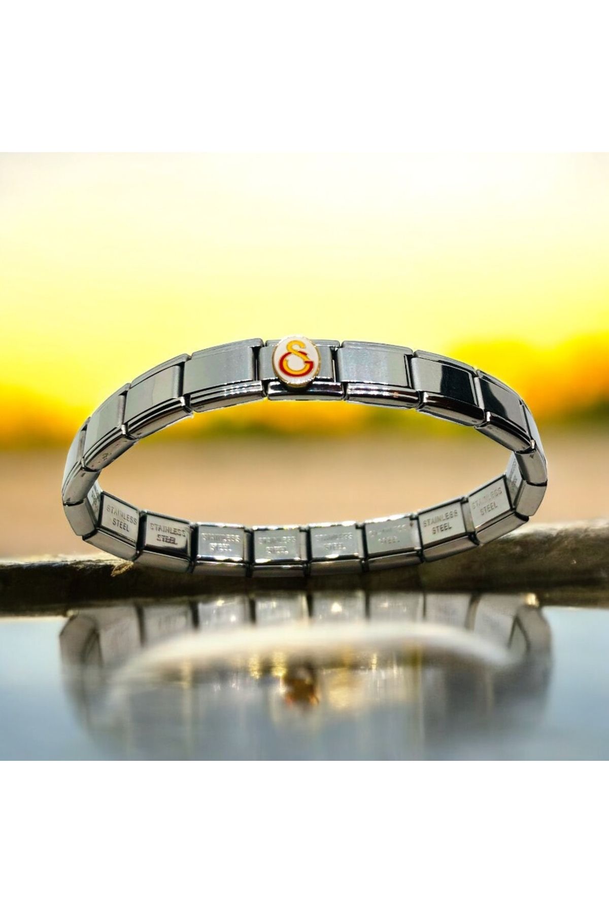 MeSin Store GSTAKIMLAR SERİSİ SARI KIRMIZI LOGO CHARM VE ÇELİK İTALYAN BİLEKLİK