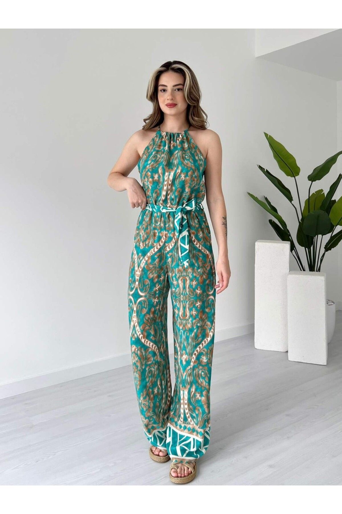 tiamoda Desenli Halter Yaka Viskon Tulum