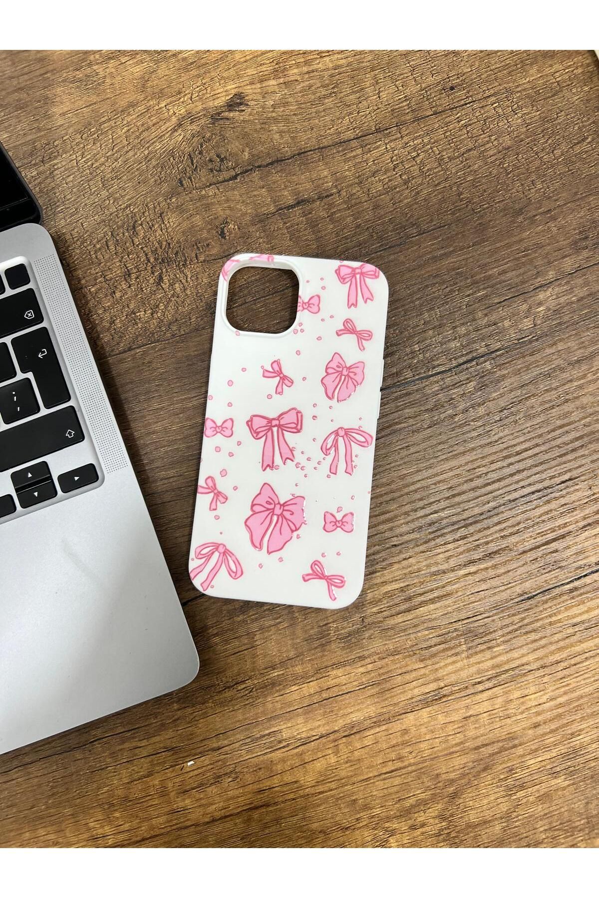 HZR Iphone 15 Beyaz Kurdele Desenli Silikon Kılıf