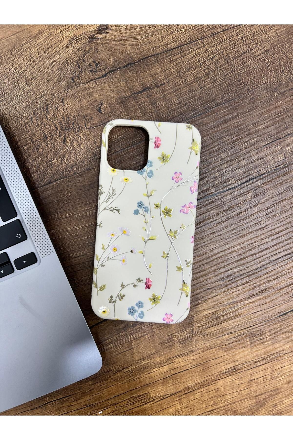 HZR Iphone 12/12Pro Beyaz Çiçek Desenli Silikon Kılıf