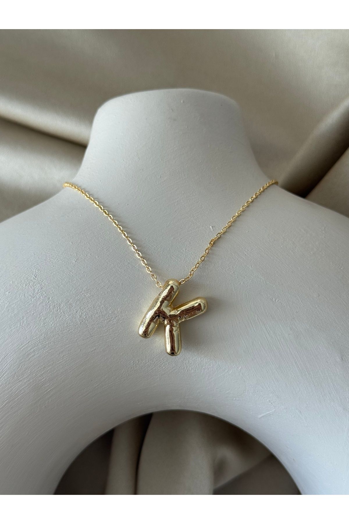 Elzeyaaccessory Gold balon K harf kolye