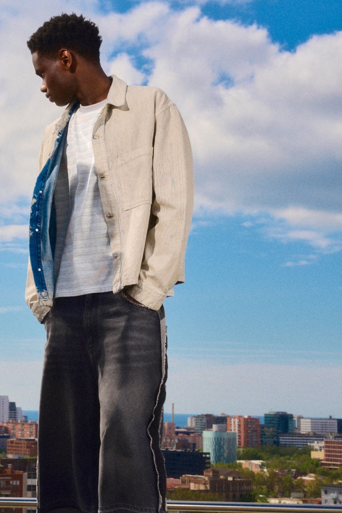 Pull & Bear Şerit detaylı super baggy STWD denim bermuda