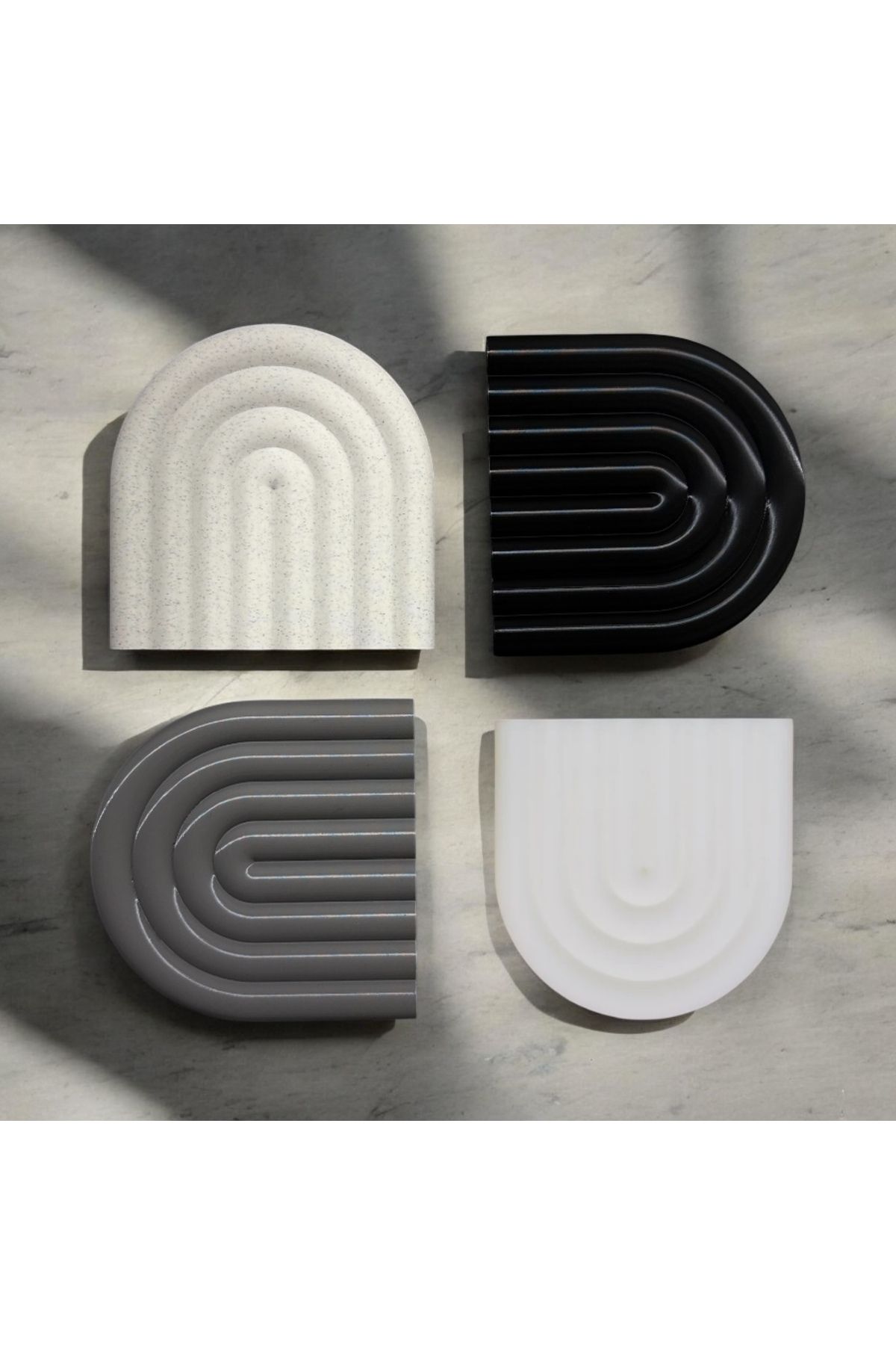 Dekor 4’lü Renkli Modern Kahve Altlığı Seti (Kutulu) – 9x9 cm