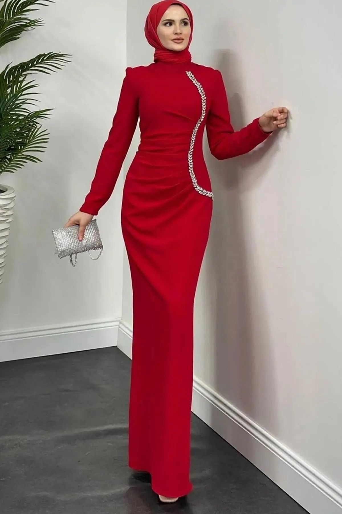 Trendy Butik Kadın Vitya Yanı Taşlı Balık Abiye Elbise - Kırmızı