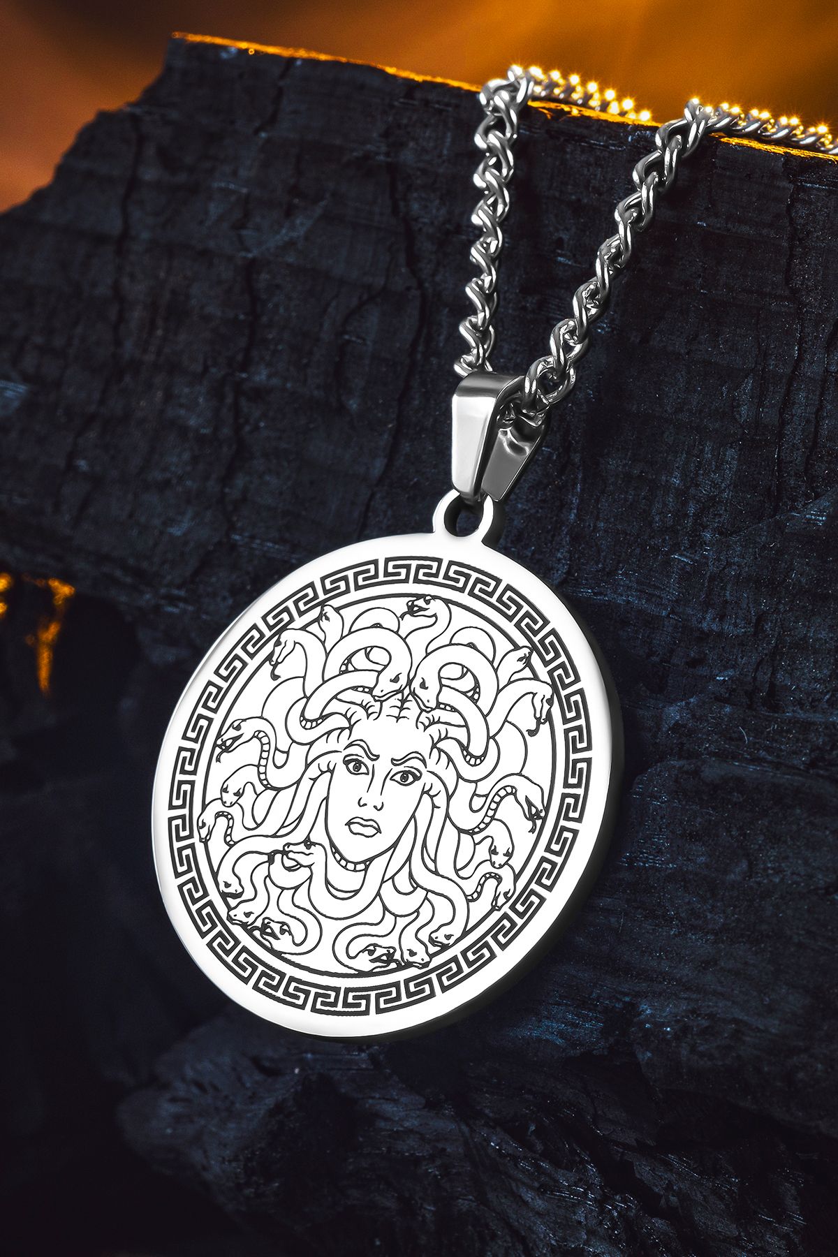 OSMANLI GÜMÜŞ Steel Aether Çelik Erkek Kolye Yunan Tanrısı Medusa İşlemeli Yuvarlak Plaka Kararmaz