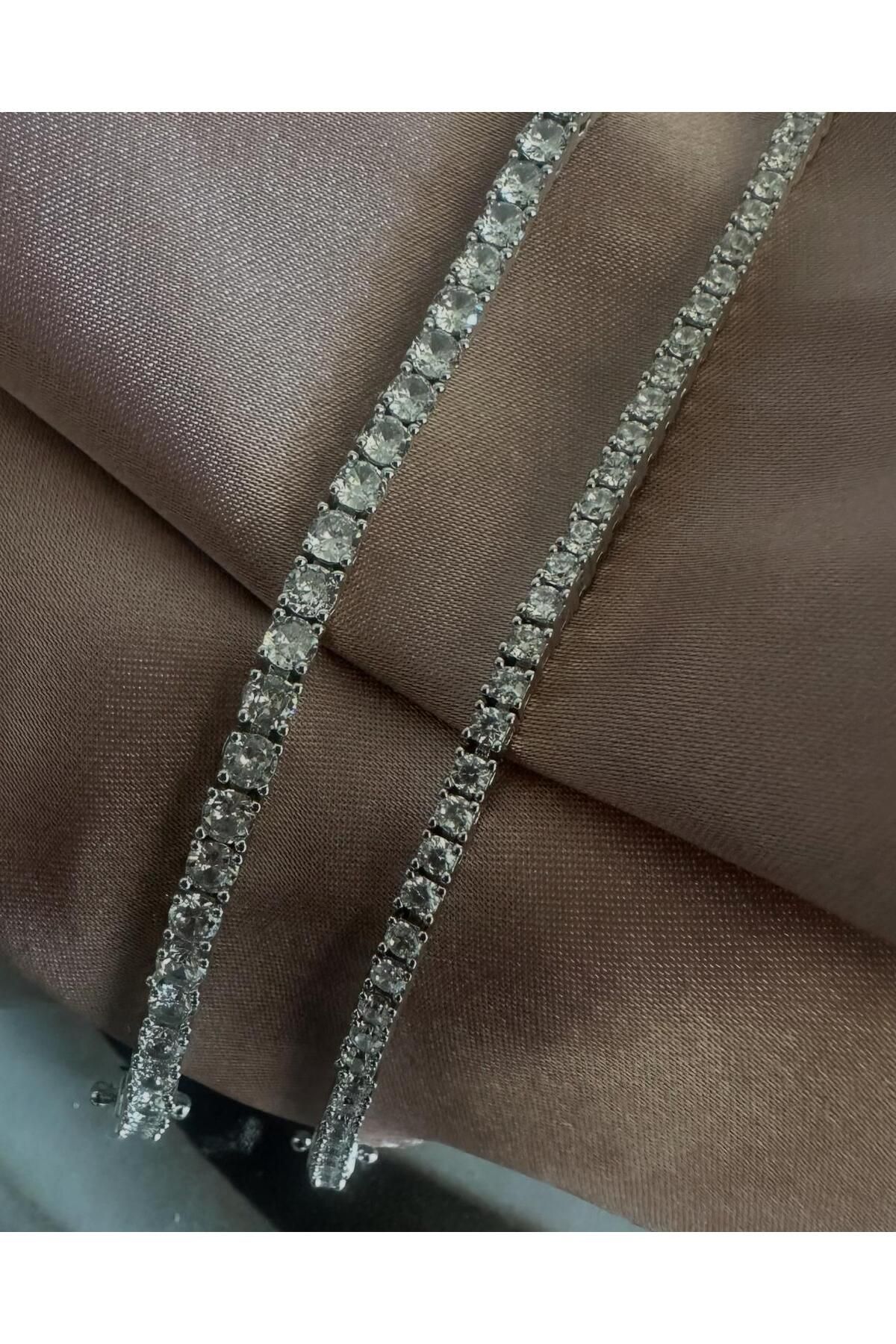 MODA PIRLANTA, ALTIN İŞÇİLİKLİ ÇELİK SUYOLU BİLEKLİK 18 CM - 3 MM