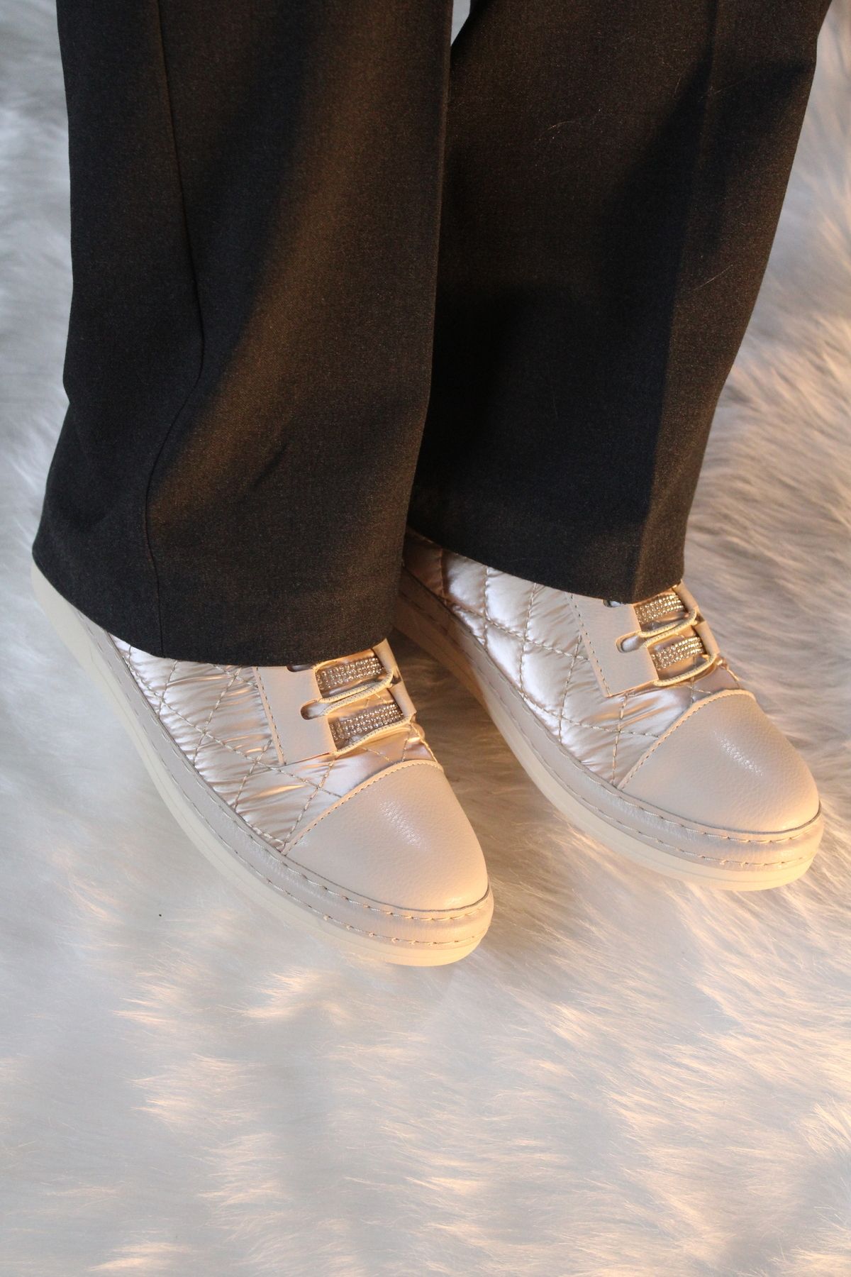 mybellashoes Kadın Bej Paraşüt Kumaş Taş Detaylı Spor Ayakkabı