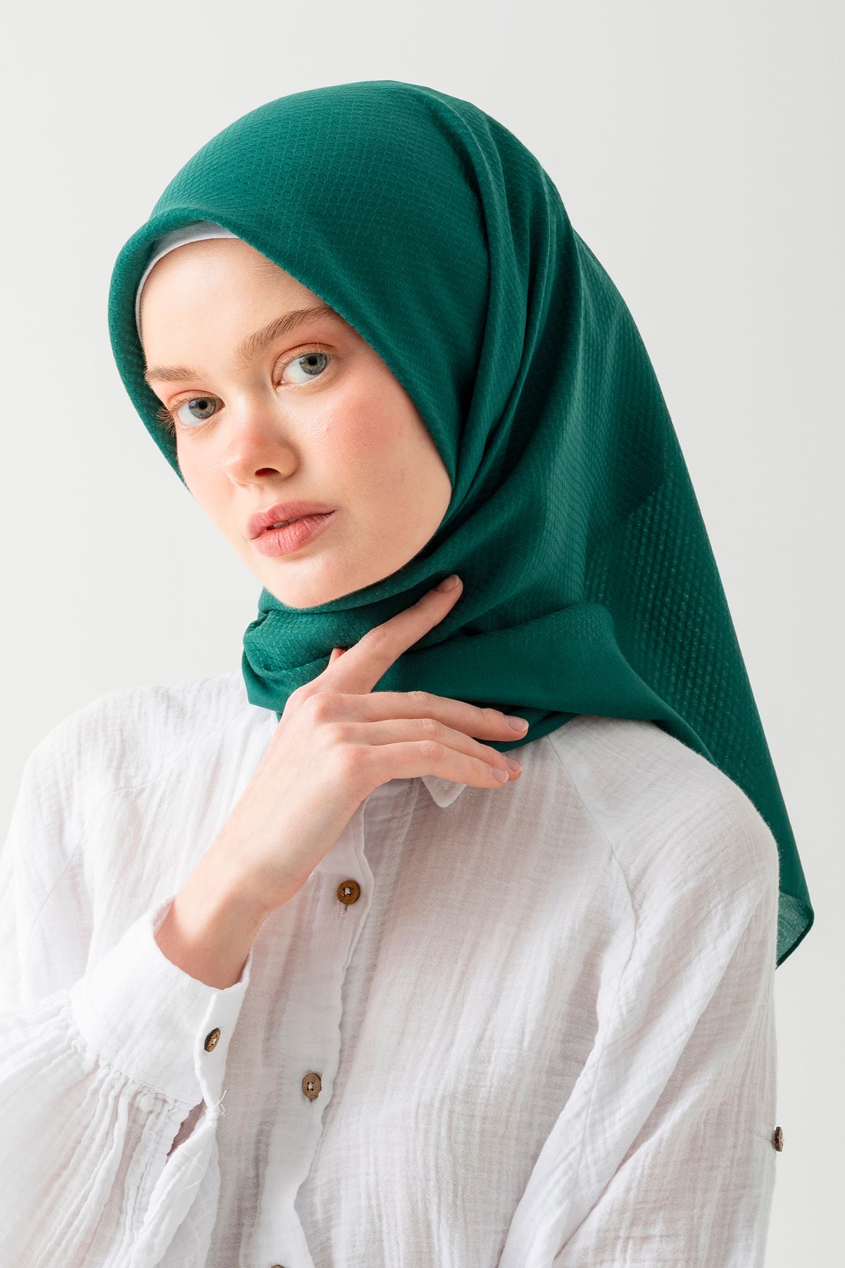 Wega Moda Pamuk Jakar Eşarp, Doğal Ve Şık Görünüm, Jakarlı Pamuk Eşarp, Soft Pamuk Eşarp.
