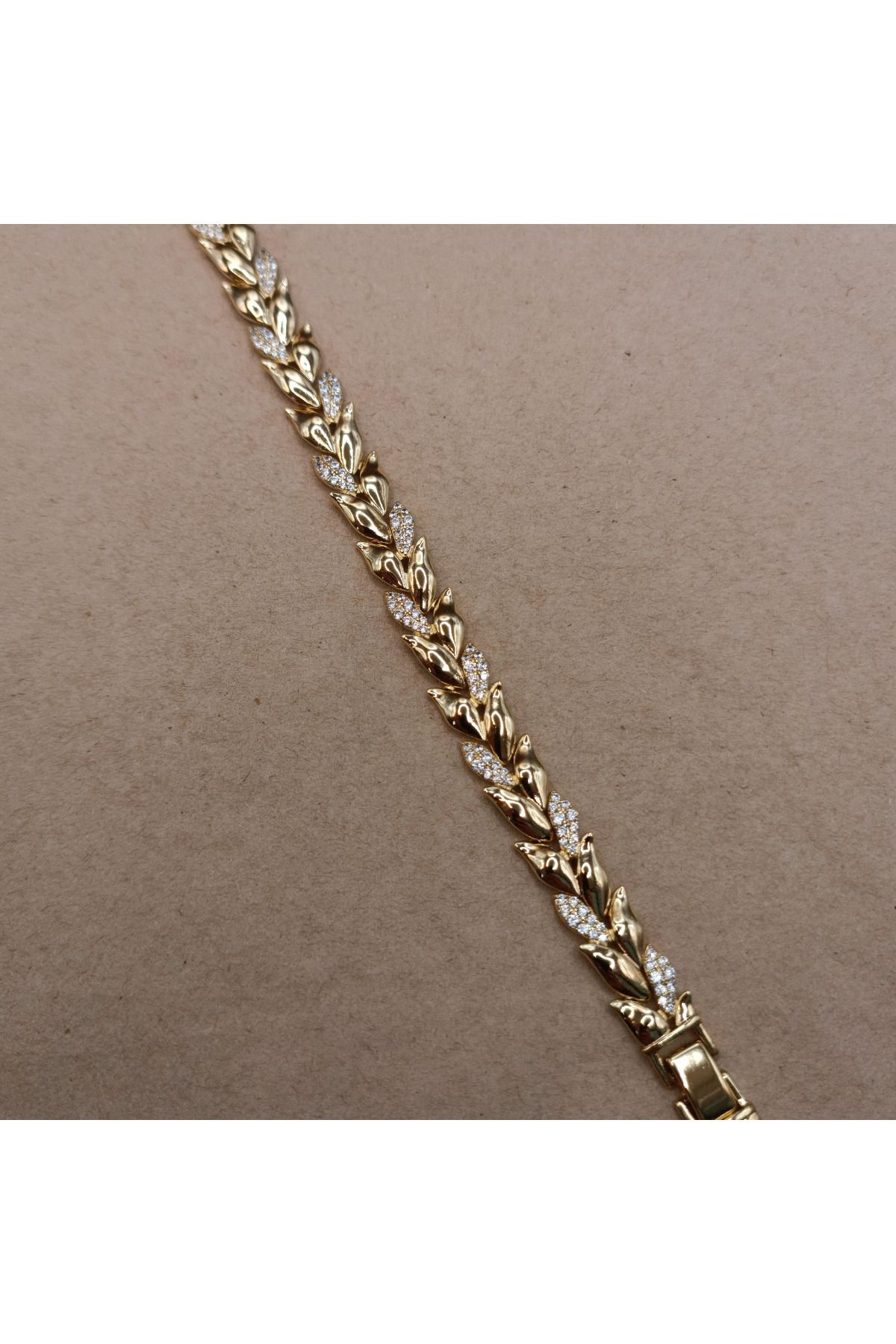 hazemy Gold Yaprak Detaylı, Taşlarla Süslenmiş Xuping Çelik Bileklik