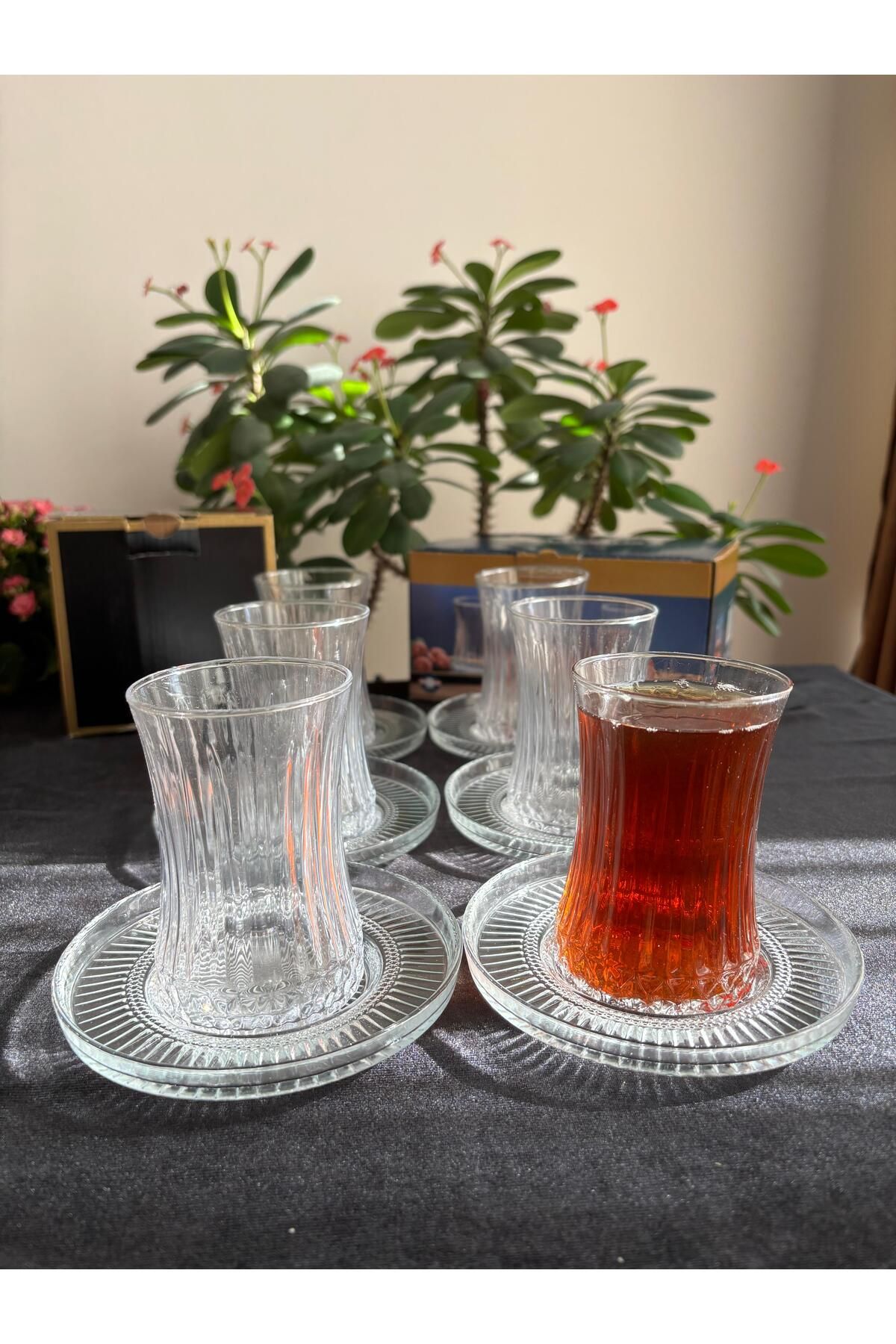 DİBA AVM YENİ TREND İTHAL ÇAY BARDAĞI ÇAY TABAĞI 6 KİŞİLİK 12 PARÇA 180 ML
