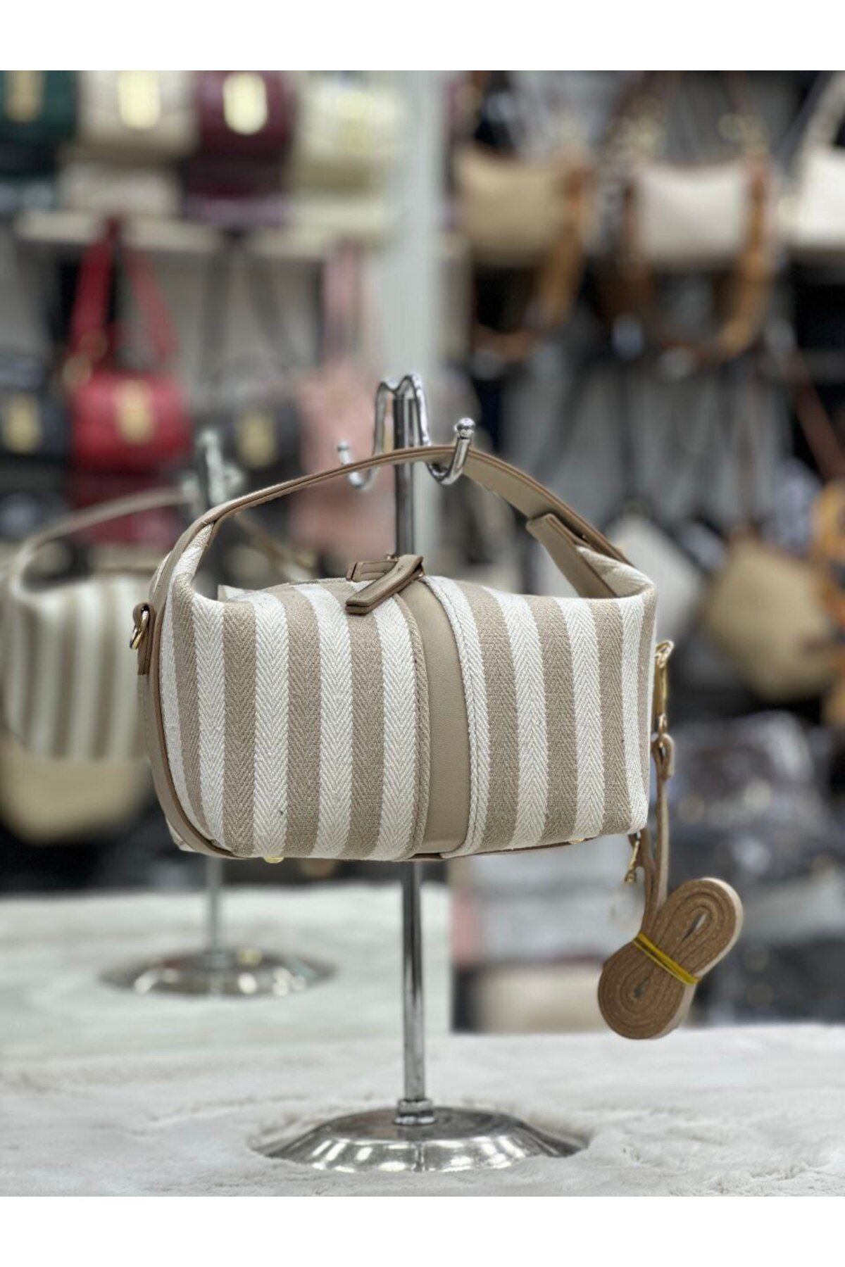 bynarincollection günlük sandal model kol çantası