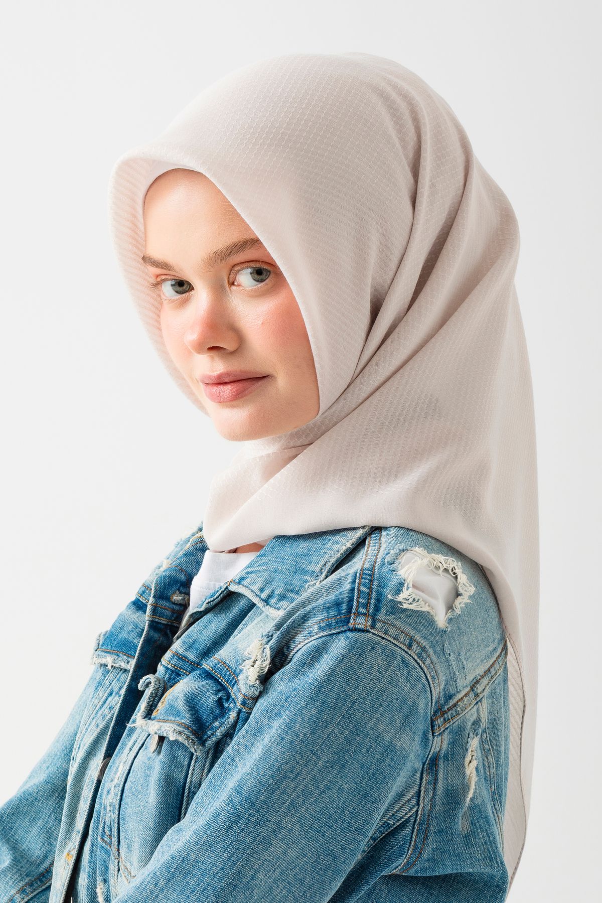 Wega Moda Pamuk Jakar Eşarp, Doğal Ve Şık Görünüm, Jakarlı Pamuk Eşarp, Soft Pamuk Eşarp.