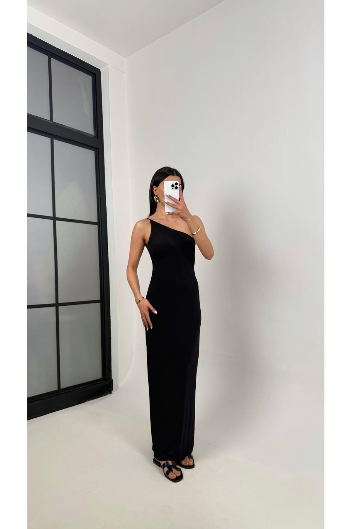 Gaus Siyah Tek Askılı Yırtmaçlı Astarlı Sandy Kumaş Elbise Gaus00348