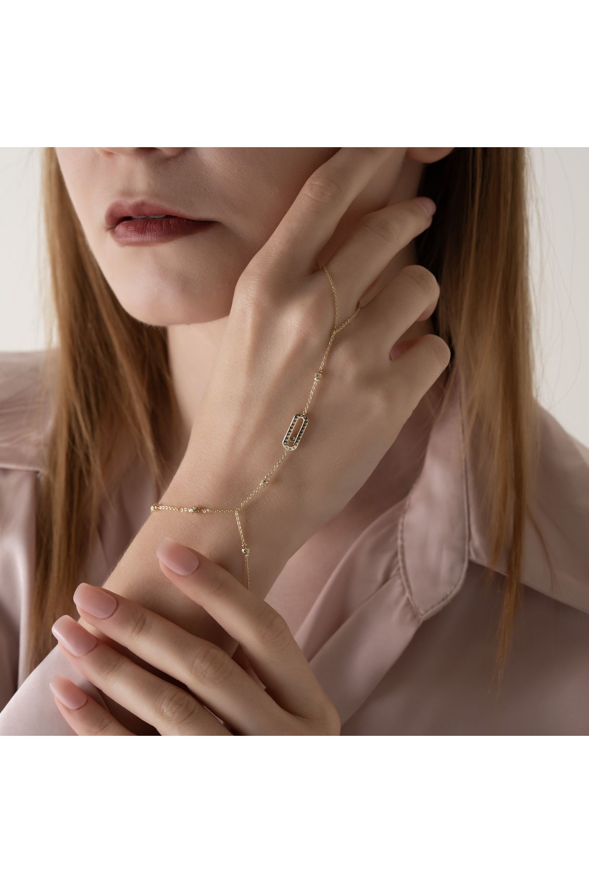 Bijoura Studio Çelik Model Etrafı Zirkon Taşlı Ataç Model Gold Şahmeran