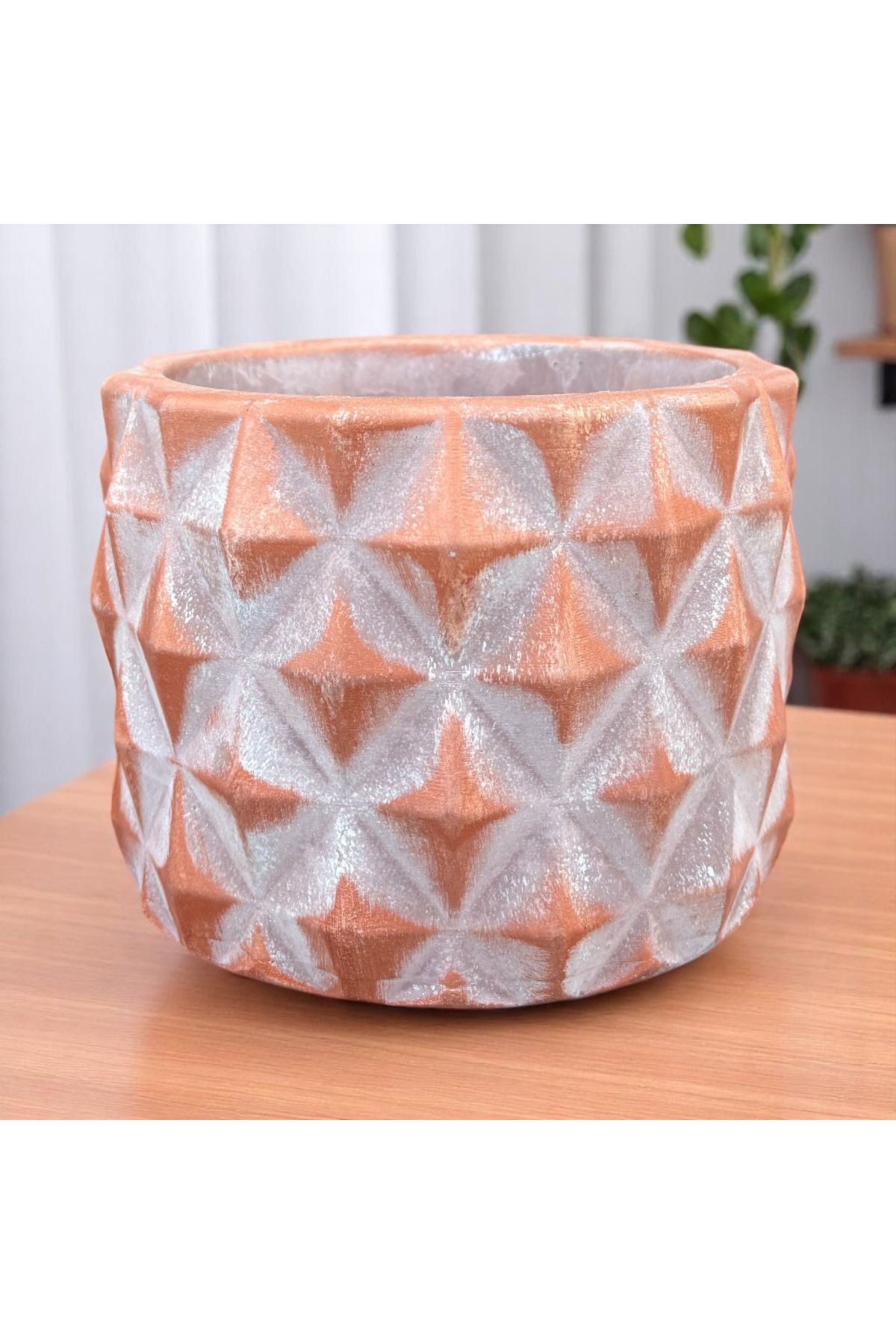 Yades Baklava desenli taş saksı çiçek hediyeli 17 cm çap 18 cm yükseklik