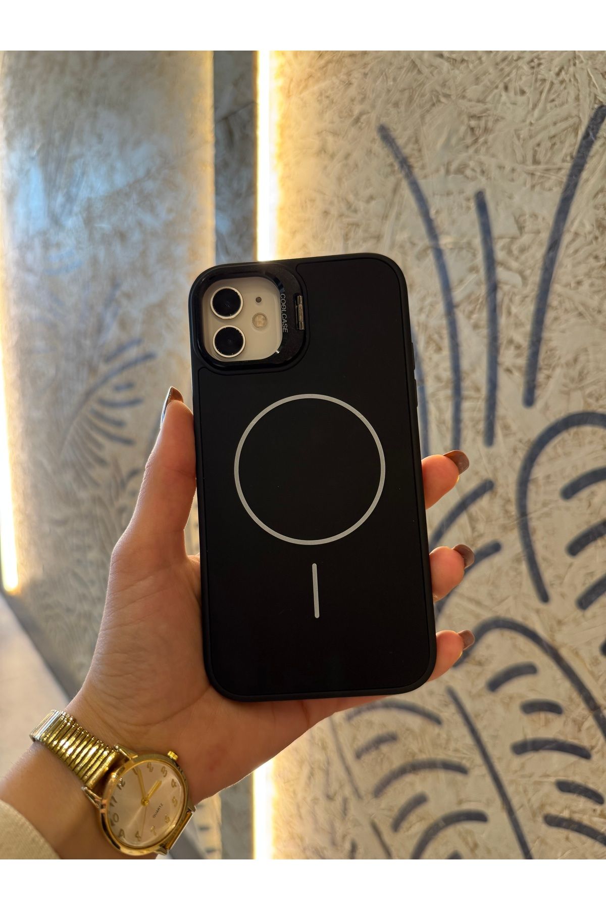 Mois Case İPhone 11 uyumlu ince Magsafe çizgili metal kamera çerçeve Standlı siyah kılıf