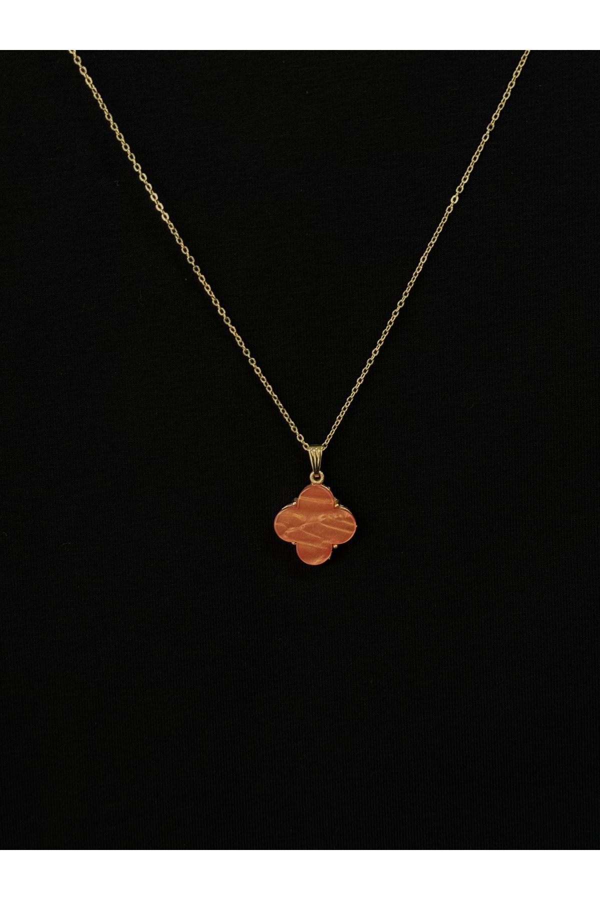 VİA BLANCHE Kadın Turuncu Renk Detaylı Van Cleef Gold Kolye