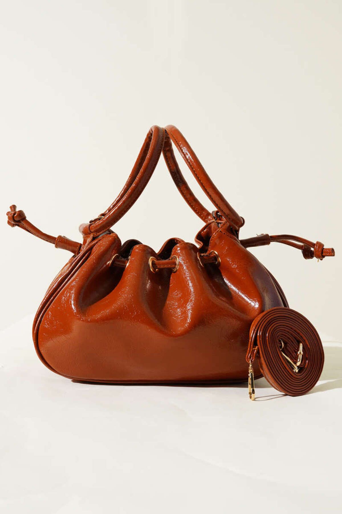 Tugchic Bags Büzgülü Rugan Kol Çanta Taba