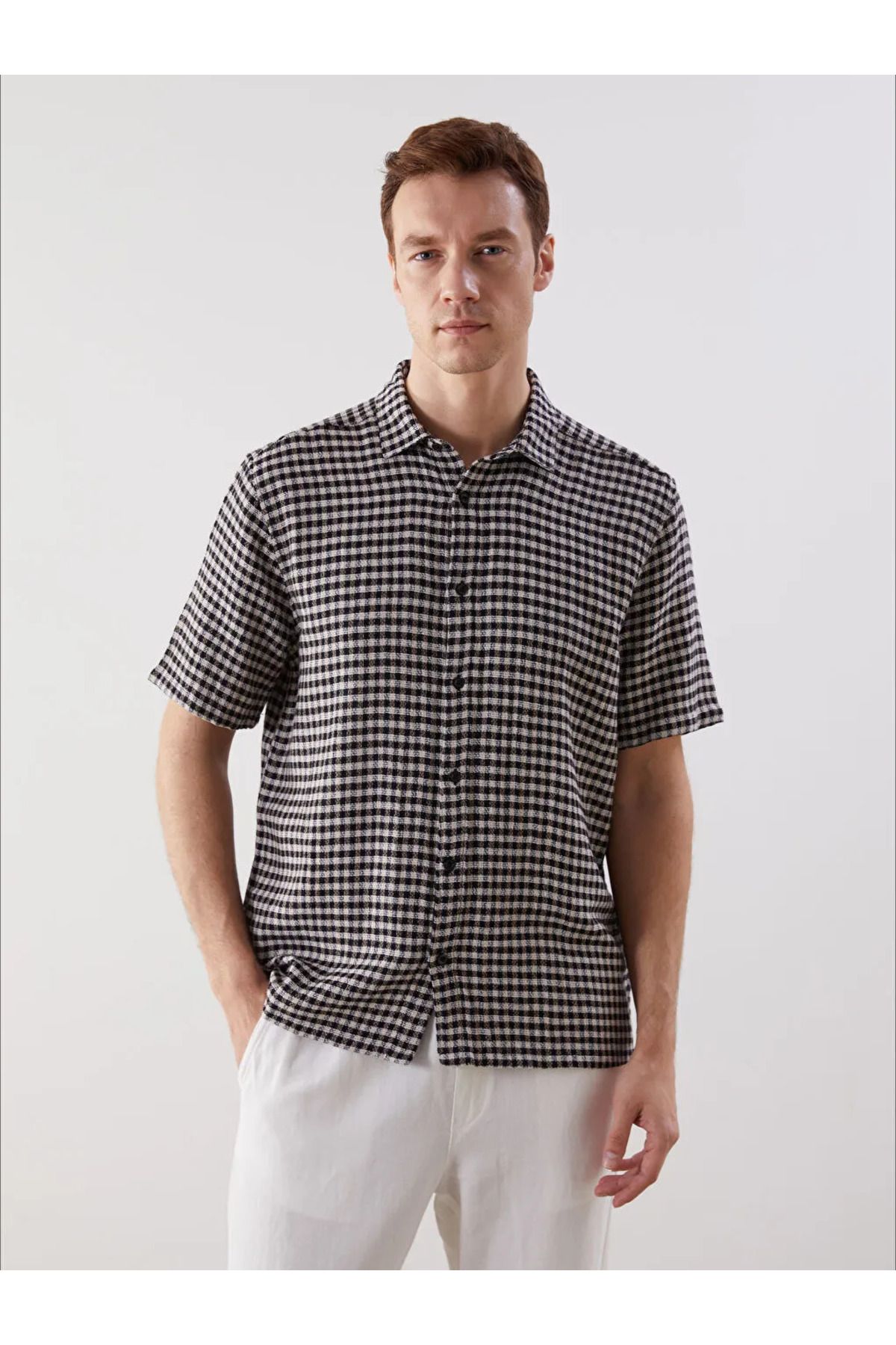 LC Waikiki Siyah Regular Fit Ekose Erkek Gömlek