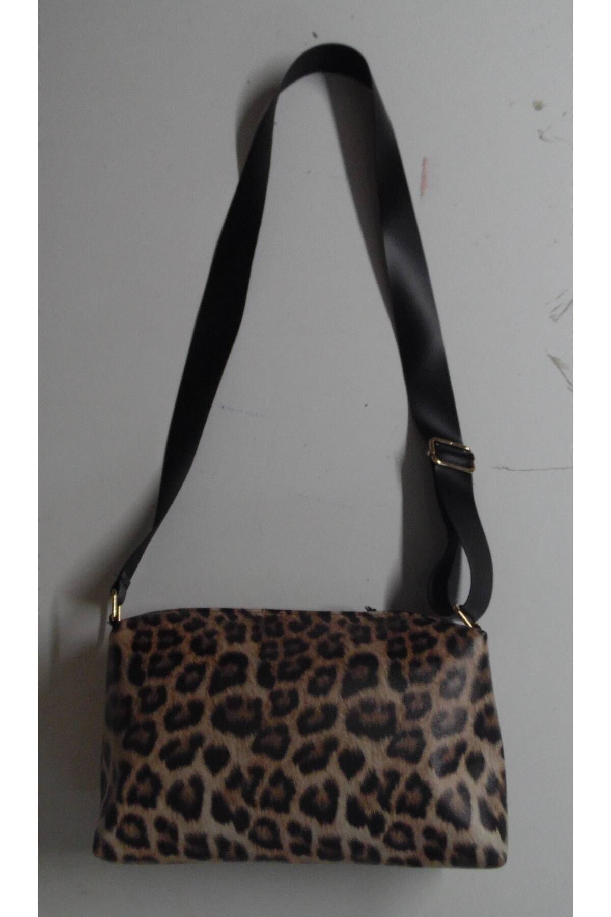 lordecollection FERMUARLI Askılı Ayarlı Omuz Kadın Çantası 25x15x6cm LEOPAR DESENLİ