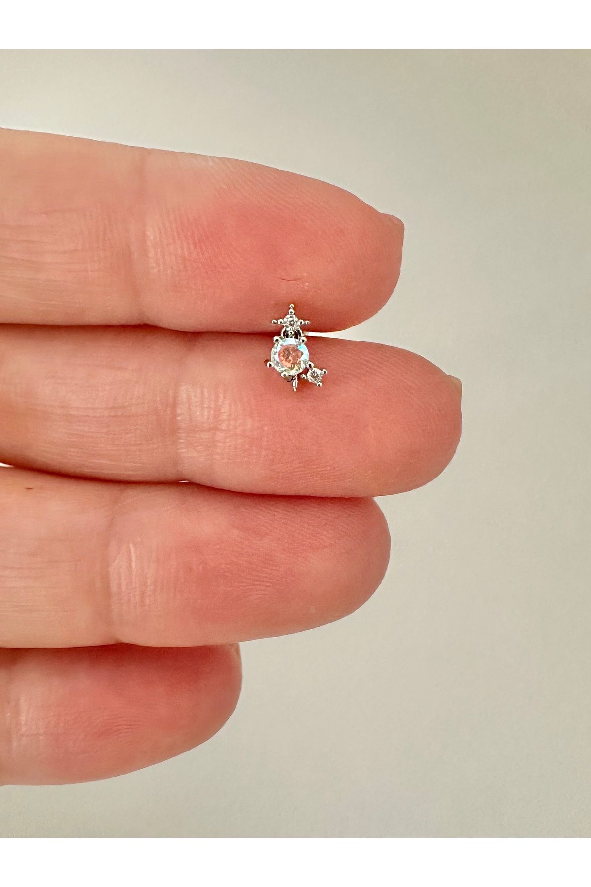 My Bellas Jewels Cerrahi Çelik Haç Piercing Küpe, Helix, Tragus, Flat, Lobe Uyumlu (1 Adet)