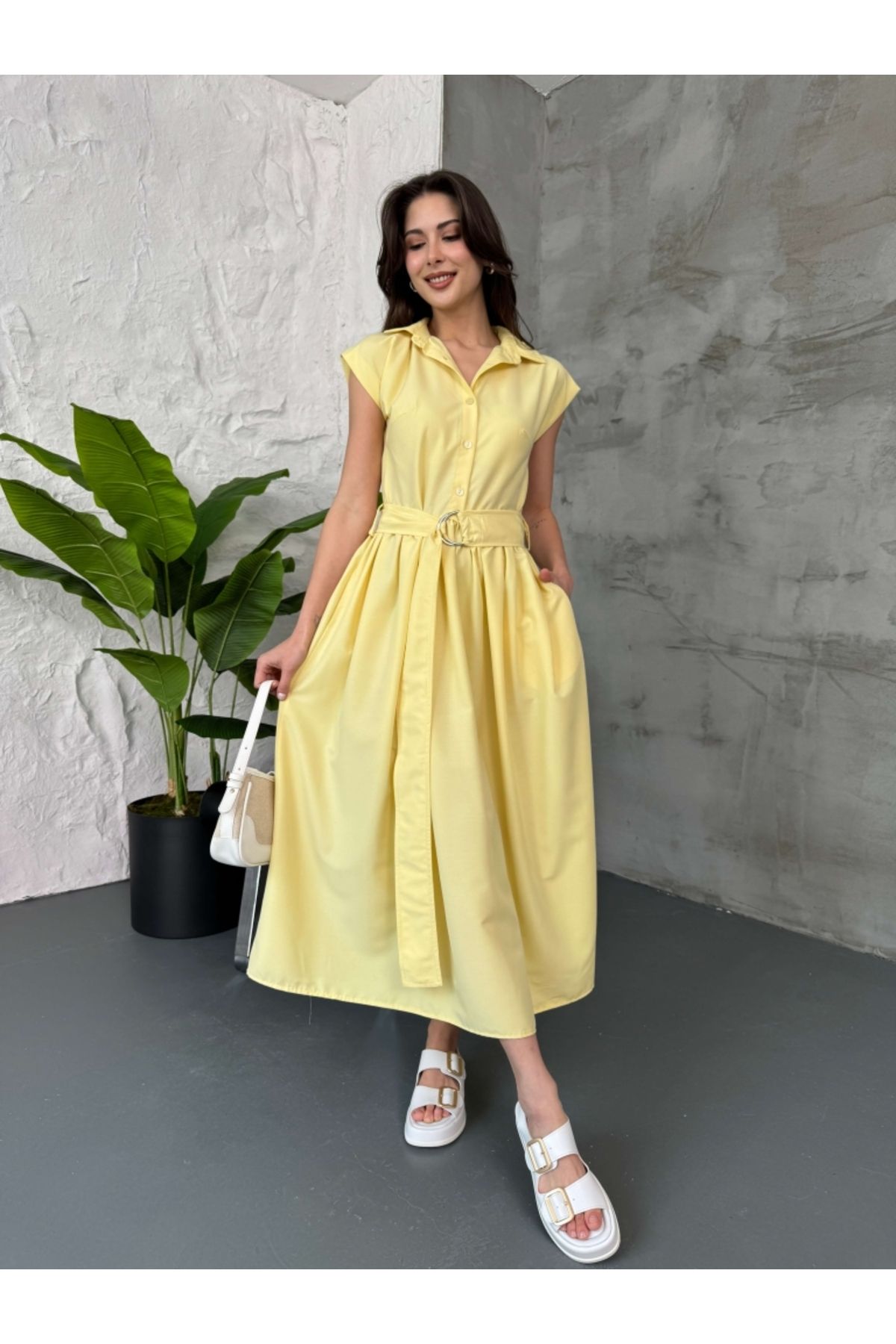 Elif Özbey Butik Sarı Polo Yaka Kuşaklı Elbise