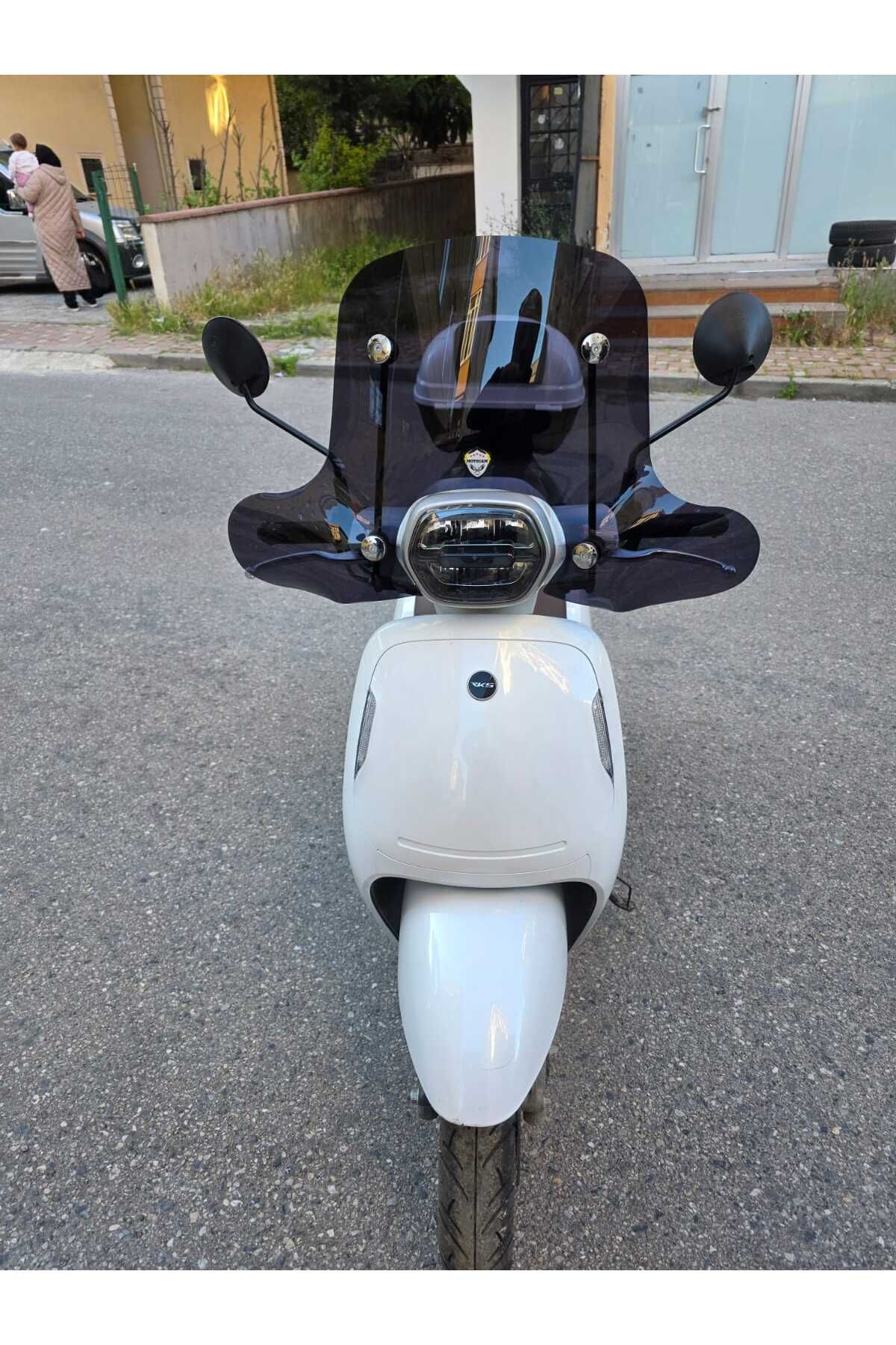 RKS VPS 125 Siperlik Ön Cam 2022-2025 Model 42cm Siyah Renkli 4mm