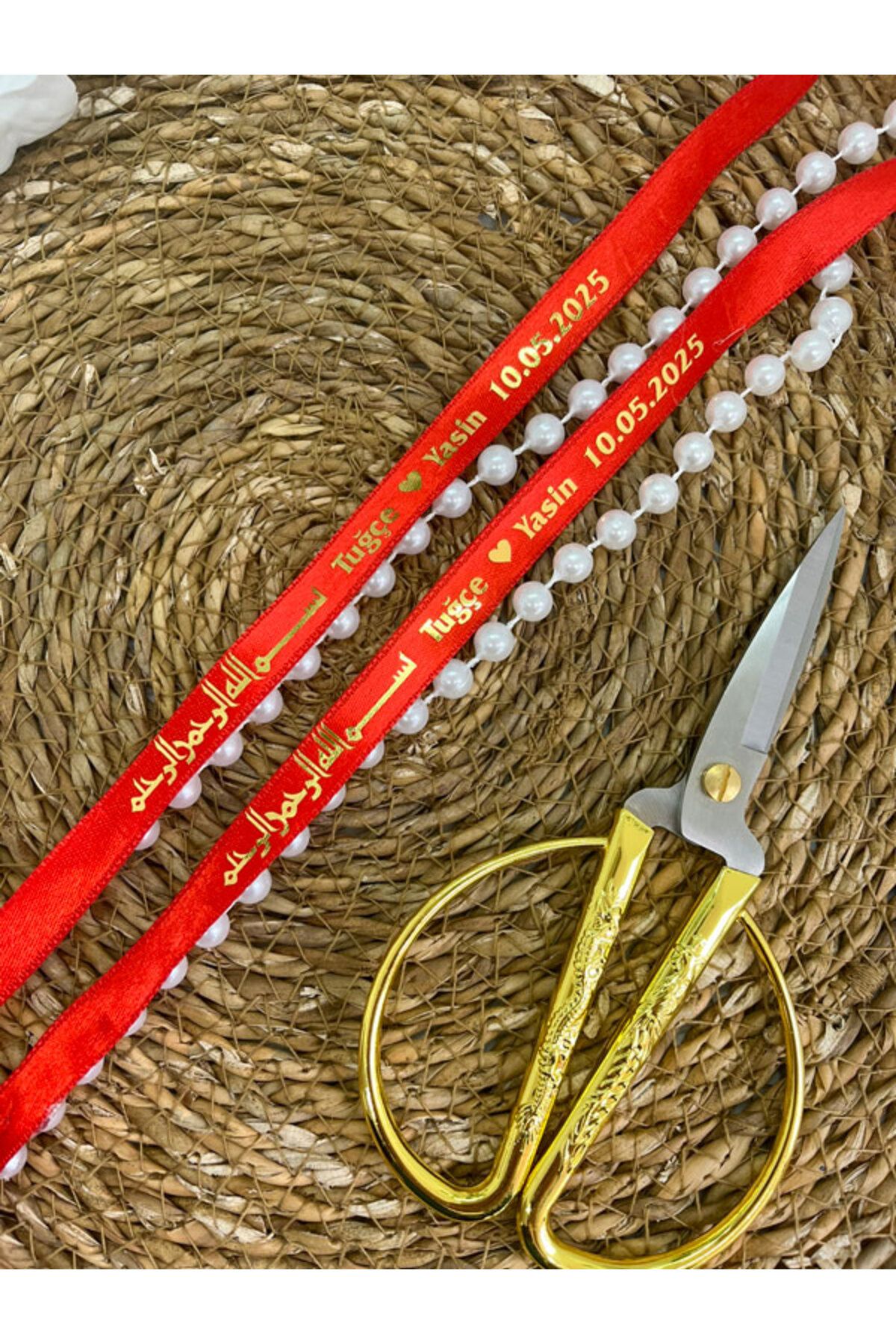 imzatasarım Dökülmeyen İncili isimli Yüzük Söz Ve Nişan Kurdelesi Gold Baskılı Arapça Besmele Modeli