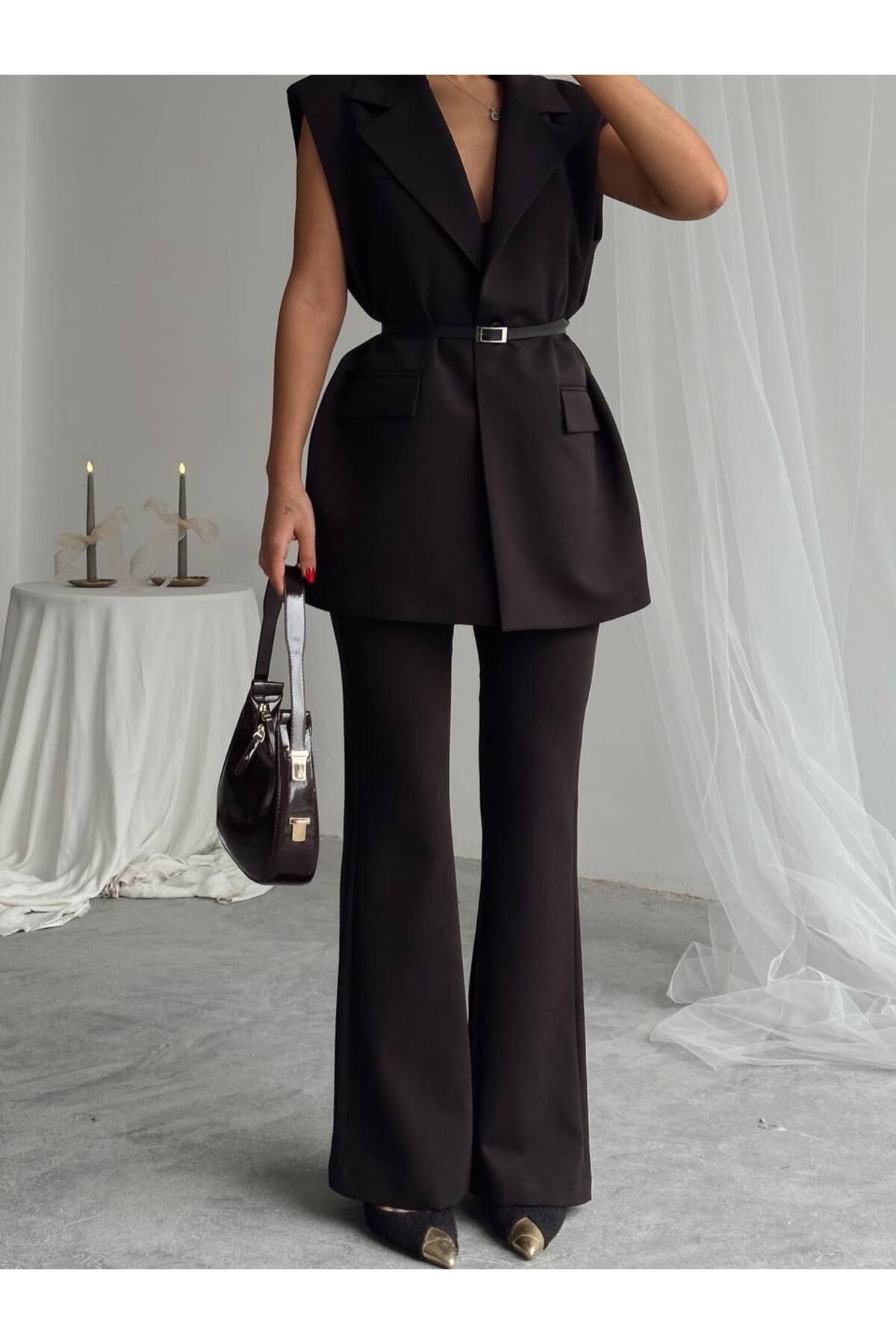 Castivo Fashion Kemerli Kapak Cepli Kolsuz Blazer Takım