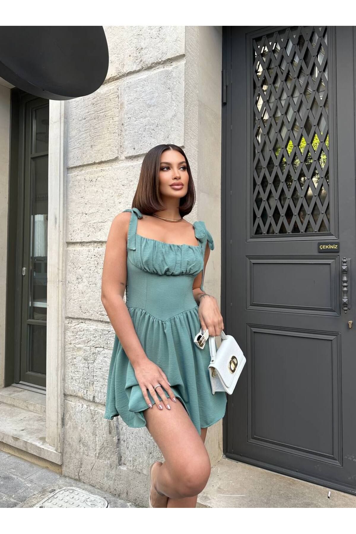 Stile Bella Kadın Şık Omuz Bağlamalı Arka Gipe Detaylı Kısa Elbise