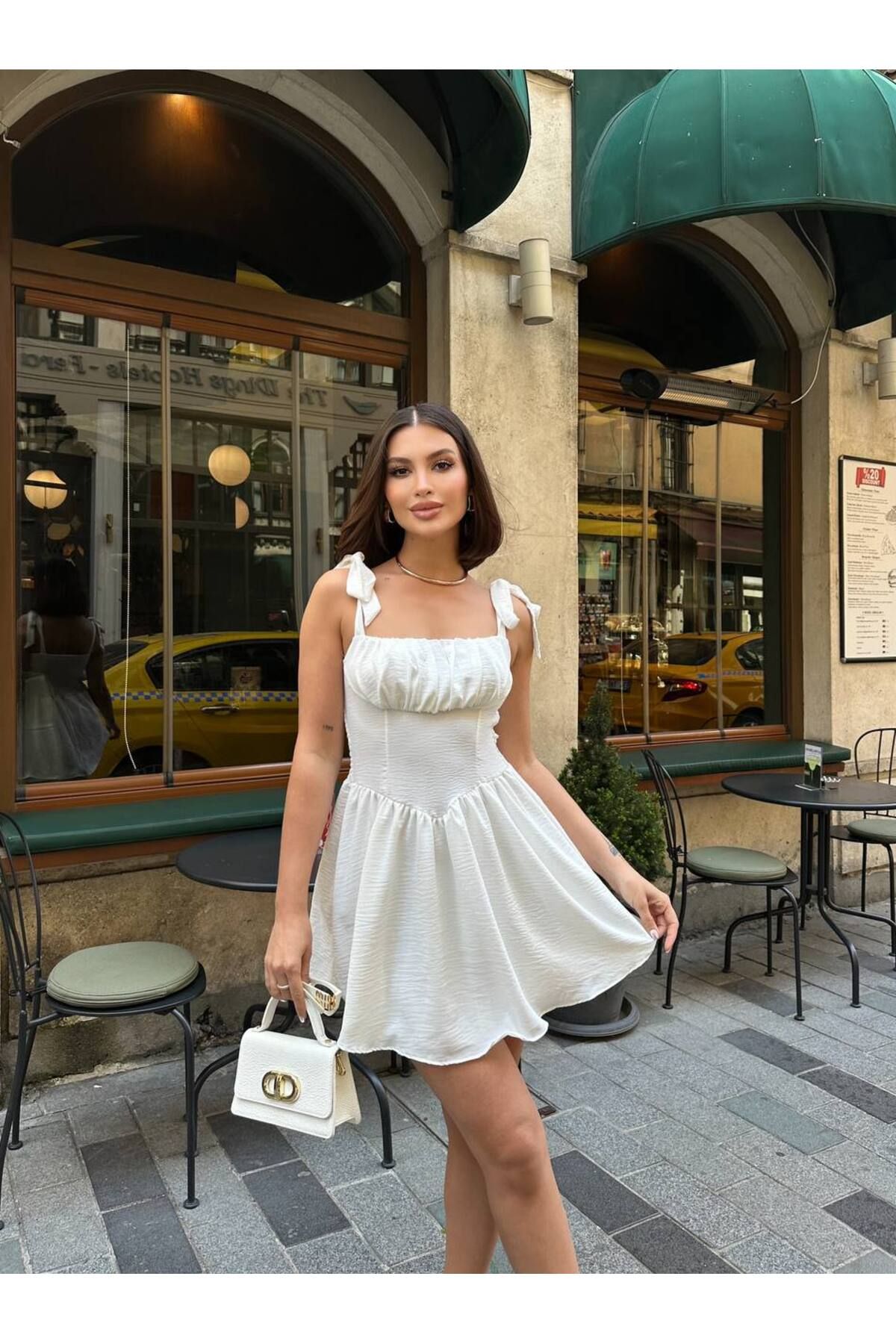 Stile Bella Kadın Şık Omuz Bağlamalı Arka Gipe Detaylı Kısa Elbise