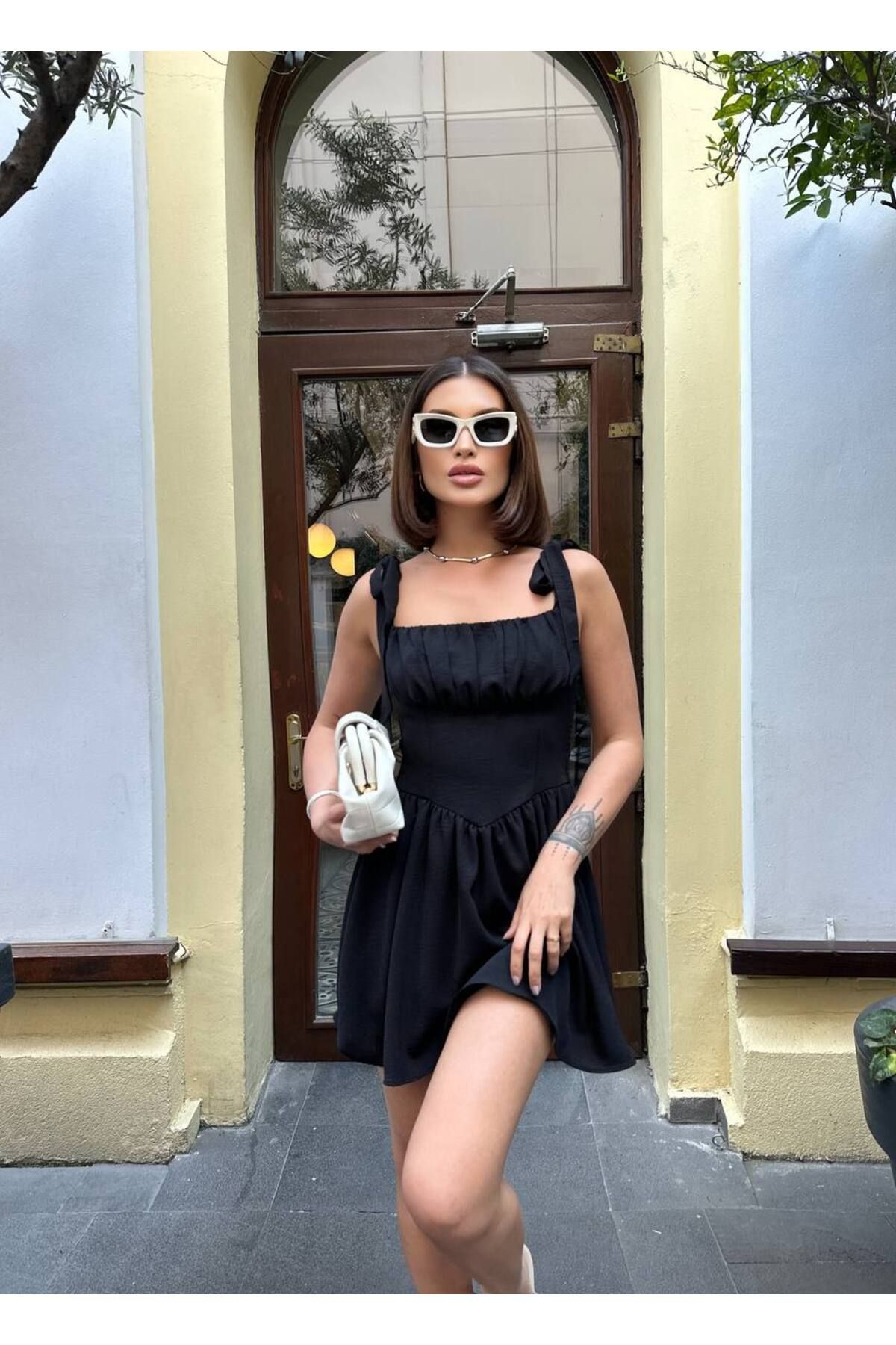 Stile Bella Kadın Şık Omuz Bağlamalı Arka Gipe Detaylı Kısa Elbise