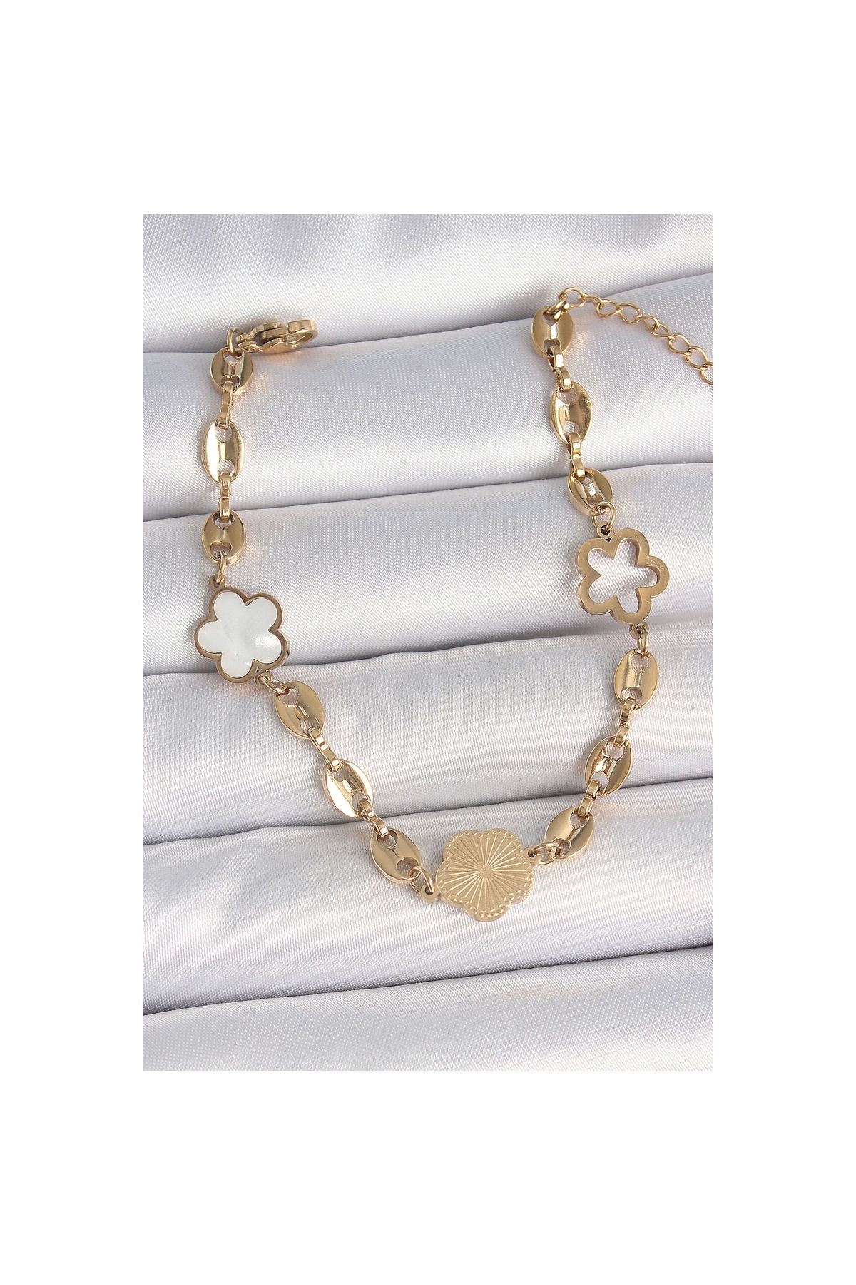 Marsilyan 316L Çelik Gold Renk Yonca Model İşleme Detaylı Kadın Bileklik - TJ-BB6951
