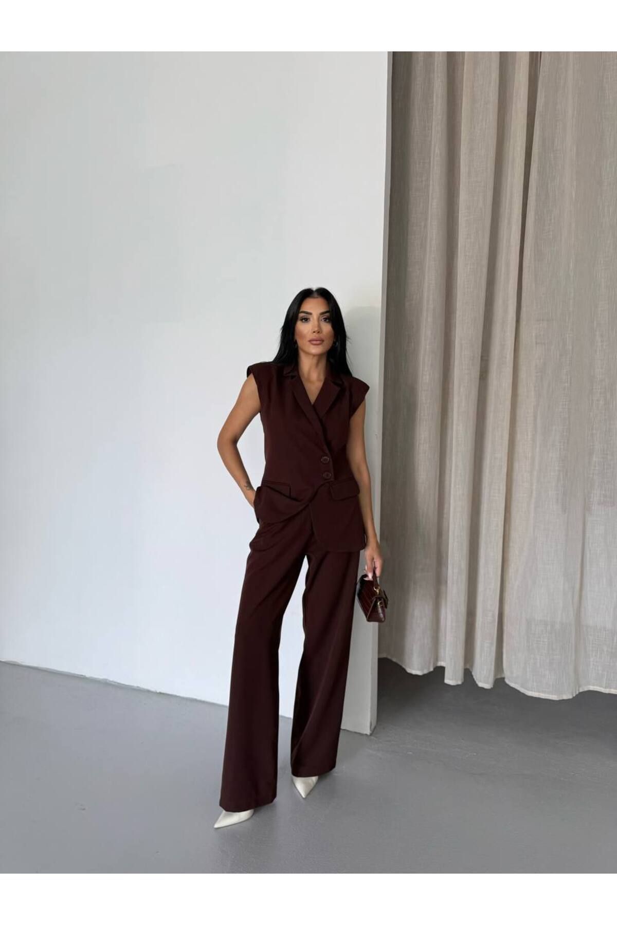 Castivo Fashion Kapak Yaka Düğme Detaylı Takım Ceket & Pantolon