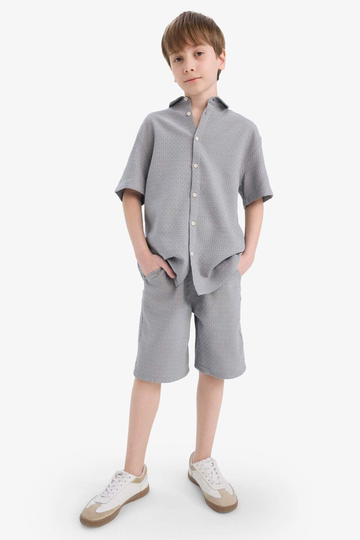 DeFacto-Boy's Regular Fit Textured Shorts E7014A825Hs 2