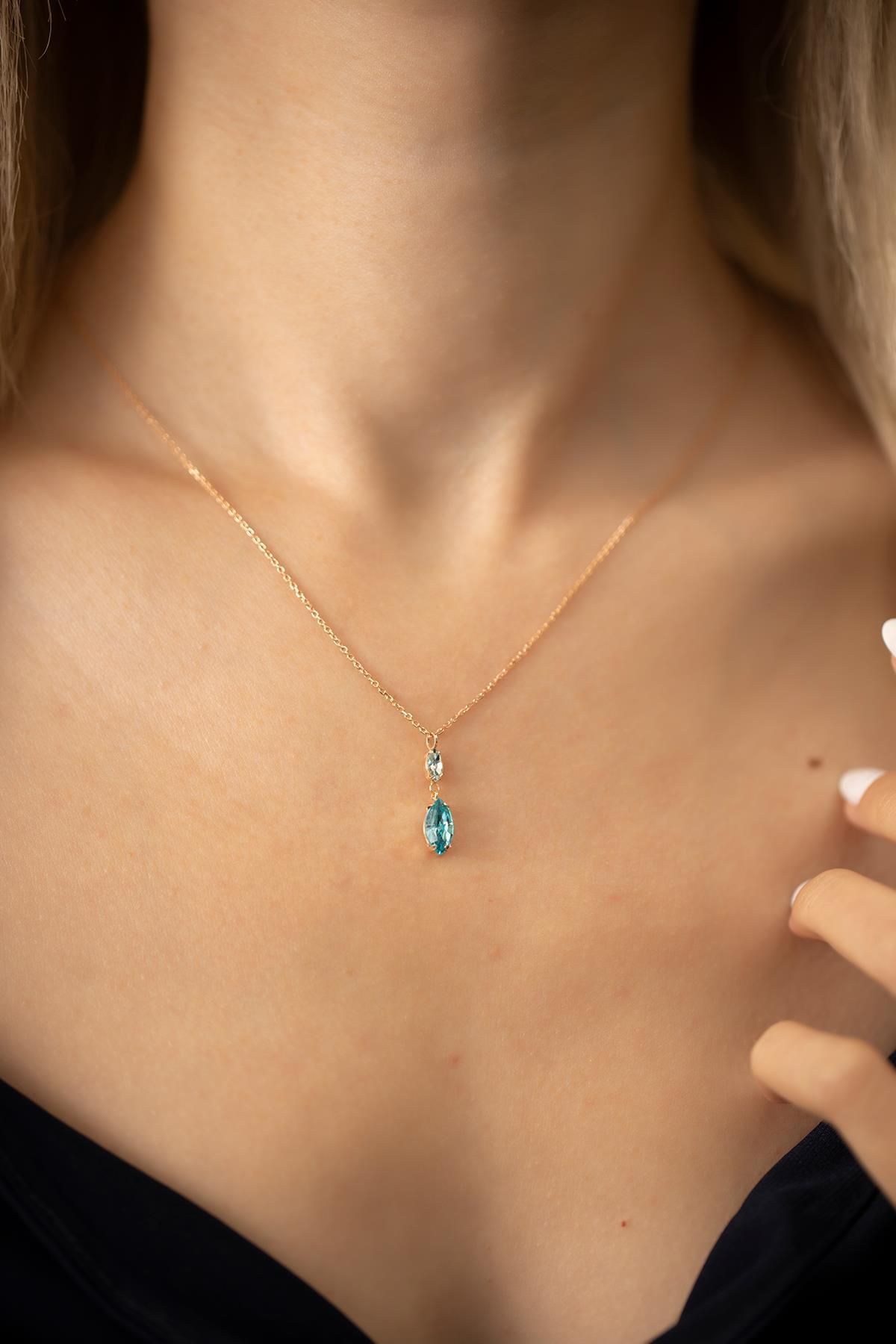 Ninova Silver Mekik Model Rose Kaplama Gümüş Crystal Kolye