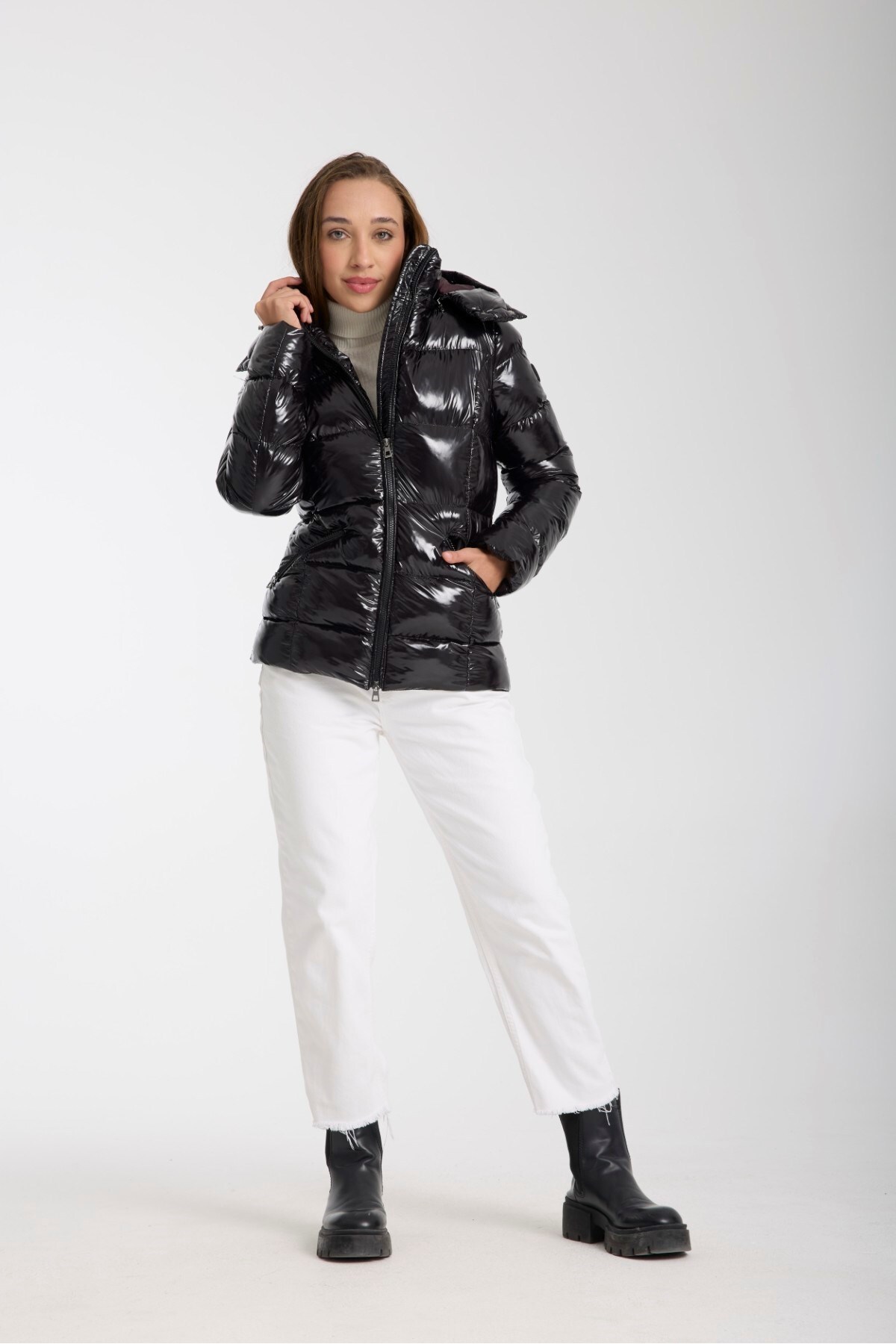 G-FOX  Kadın Kısa Dik Yaka Su İtici Şişme Mont – Dolgulu, Çıkarılabilir Kapüşonlu, Hafif ve Şık 8531 - Görsel 9