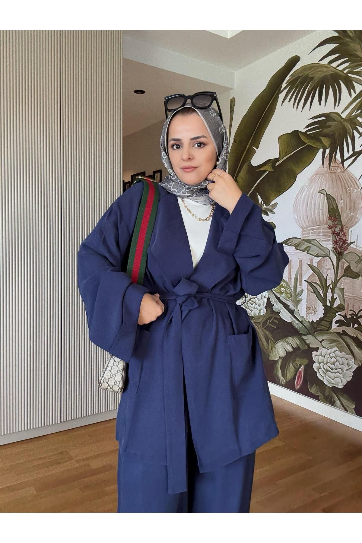 Aselim Hijap Moda İthal Dokuma Dökümlü Ceket Kuşaklı İkili Takım Lacivert