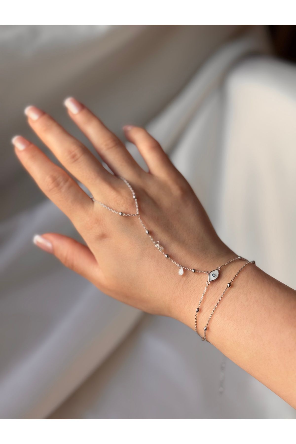 FASHİON JEWELRY Silver taş detaylı göz nazar boncuklu El zinciri- Şahmeran