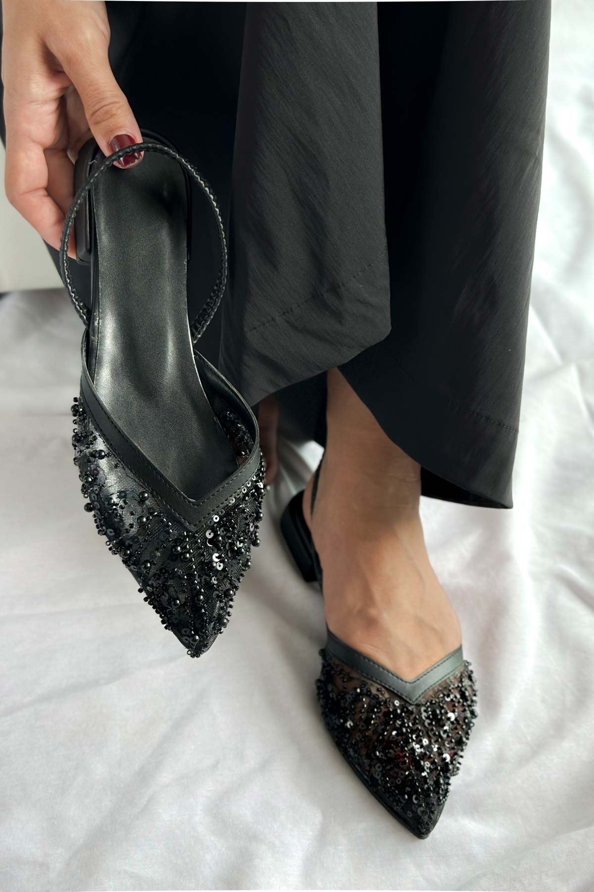 Shoebutik Bridal Siyah Tül Pul İşlemeli Alçak Topuk Kadın Babet