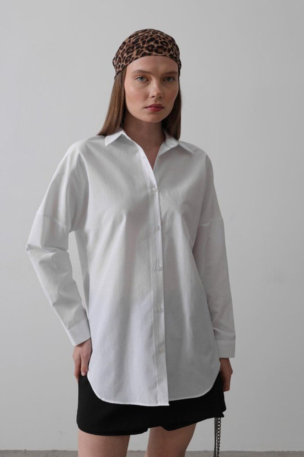 VELİZADE Kadın Konfor Modeli Beyaz Manşetli Polo Yaka Pamuklu Oversize Uzun Kol Lüks Tunik Gömlek Tesettür