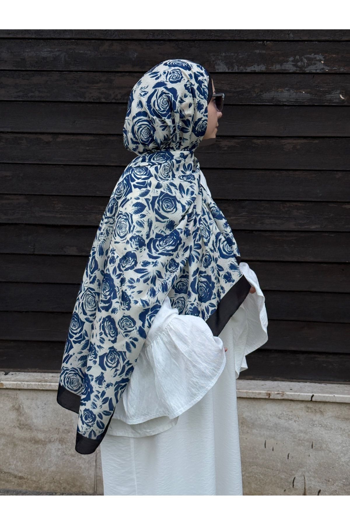 Qalortex Scarf Pamuklu Soft Roza Desen Şal-Krem/Lacivert